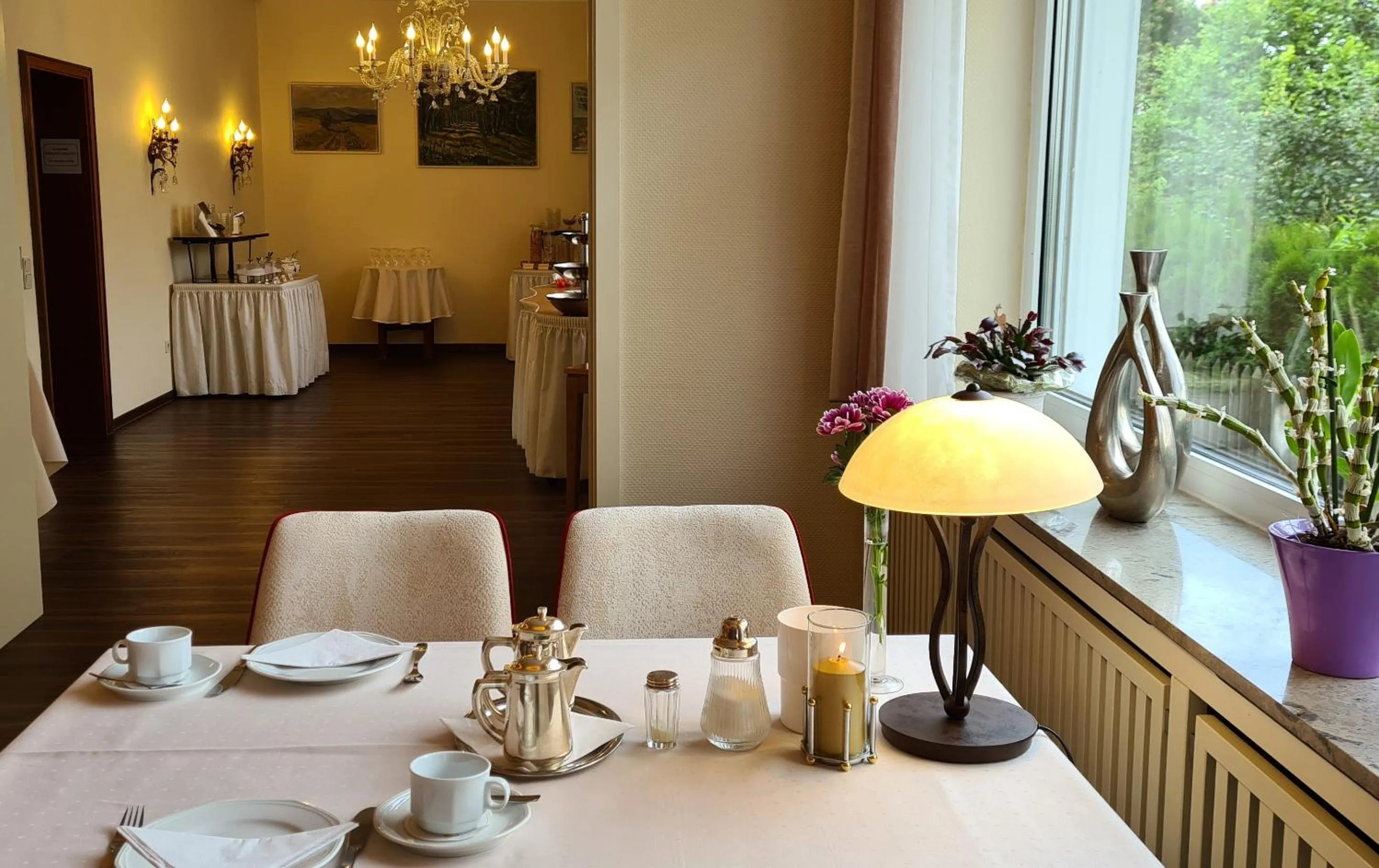 Seating area in Hotel Hessischer Hof