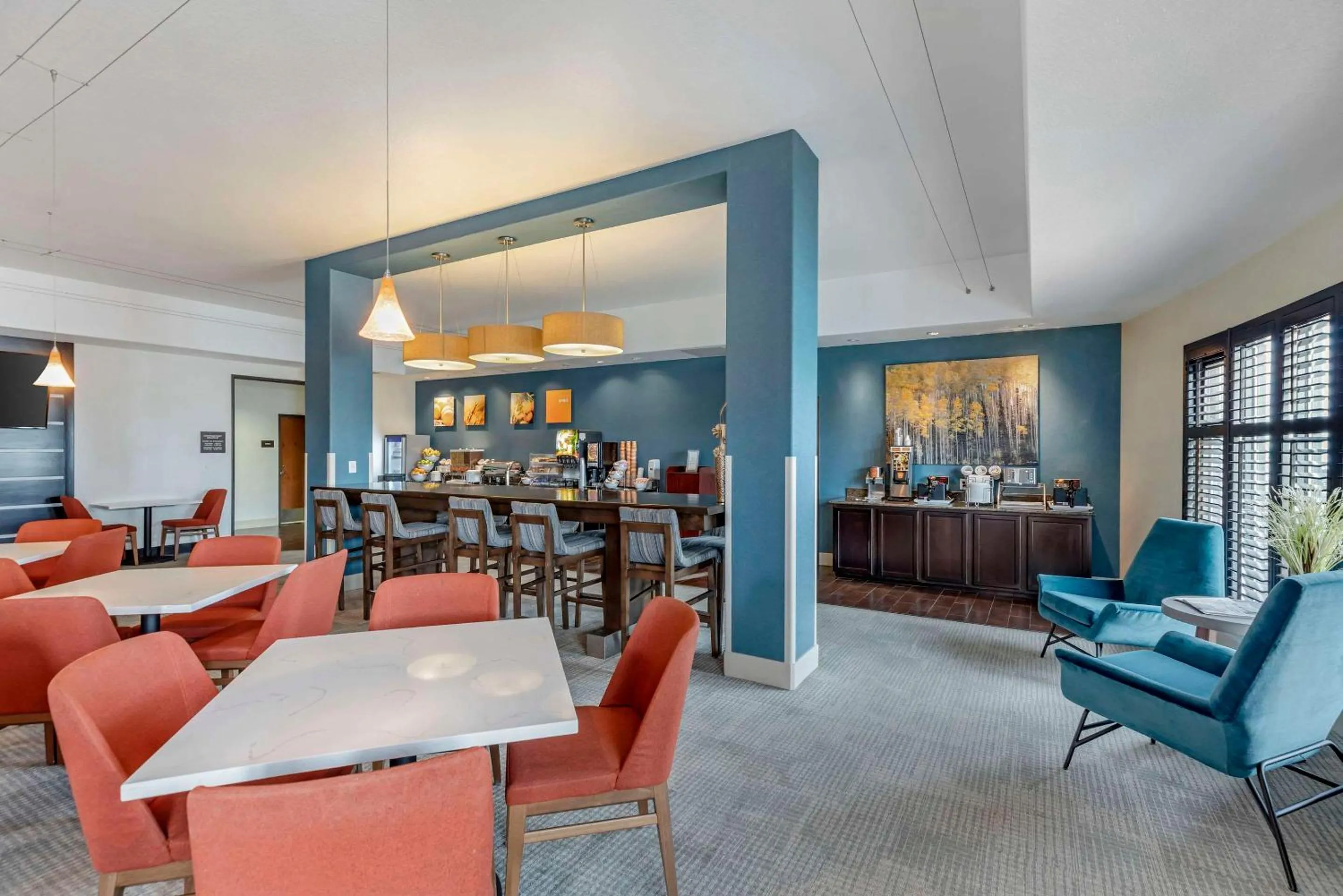 Breakfast in Comfort Inn & Suites Brighton Denver NE Medical Center