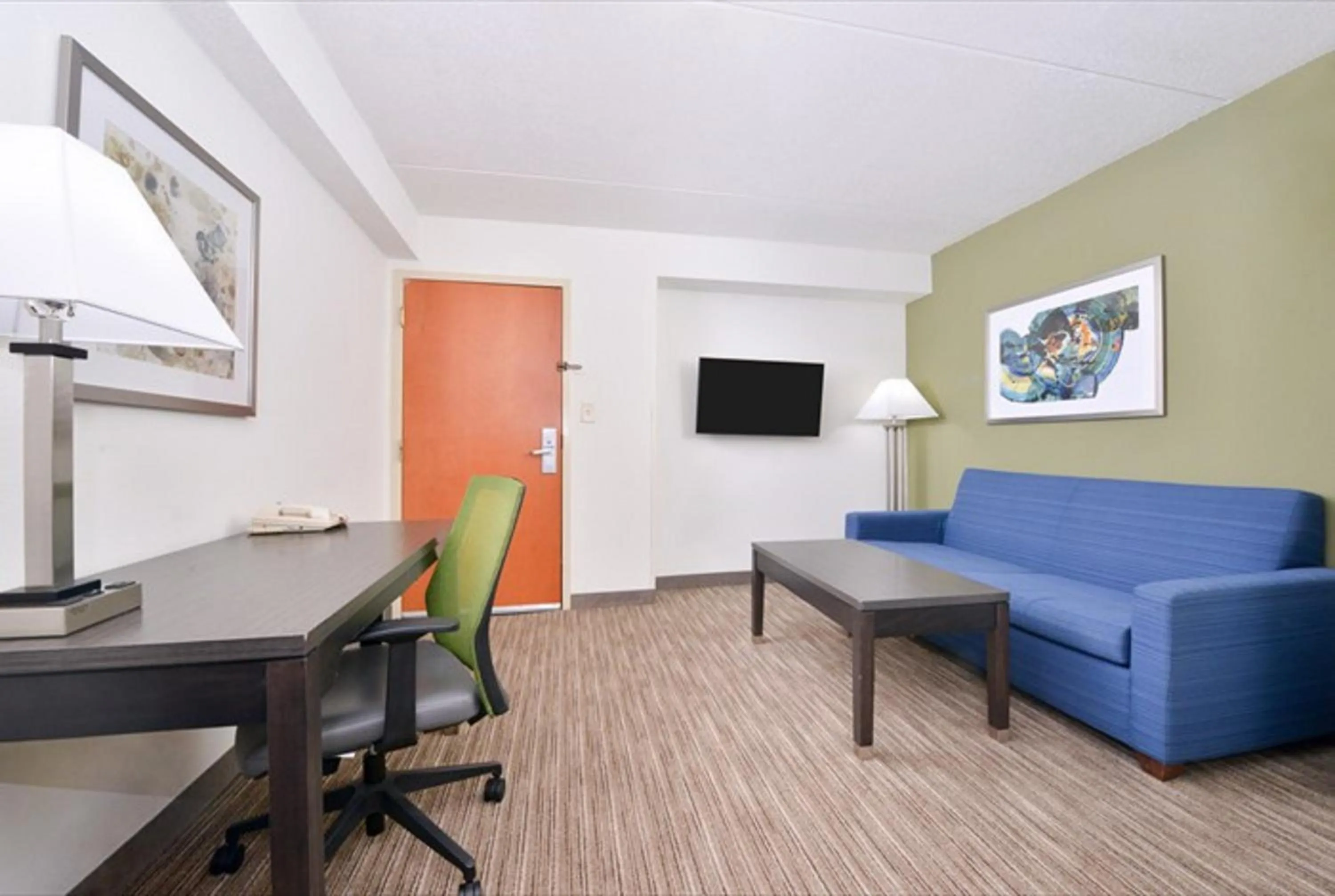 Photo of the whole room in Holiday Inn Express Hotel & Suites Mooresville - Lake Norman by IHG