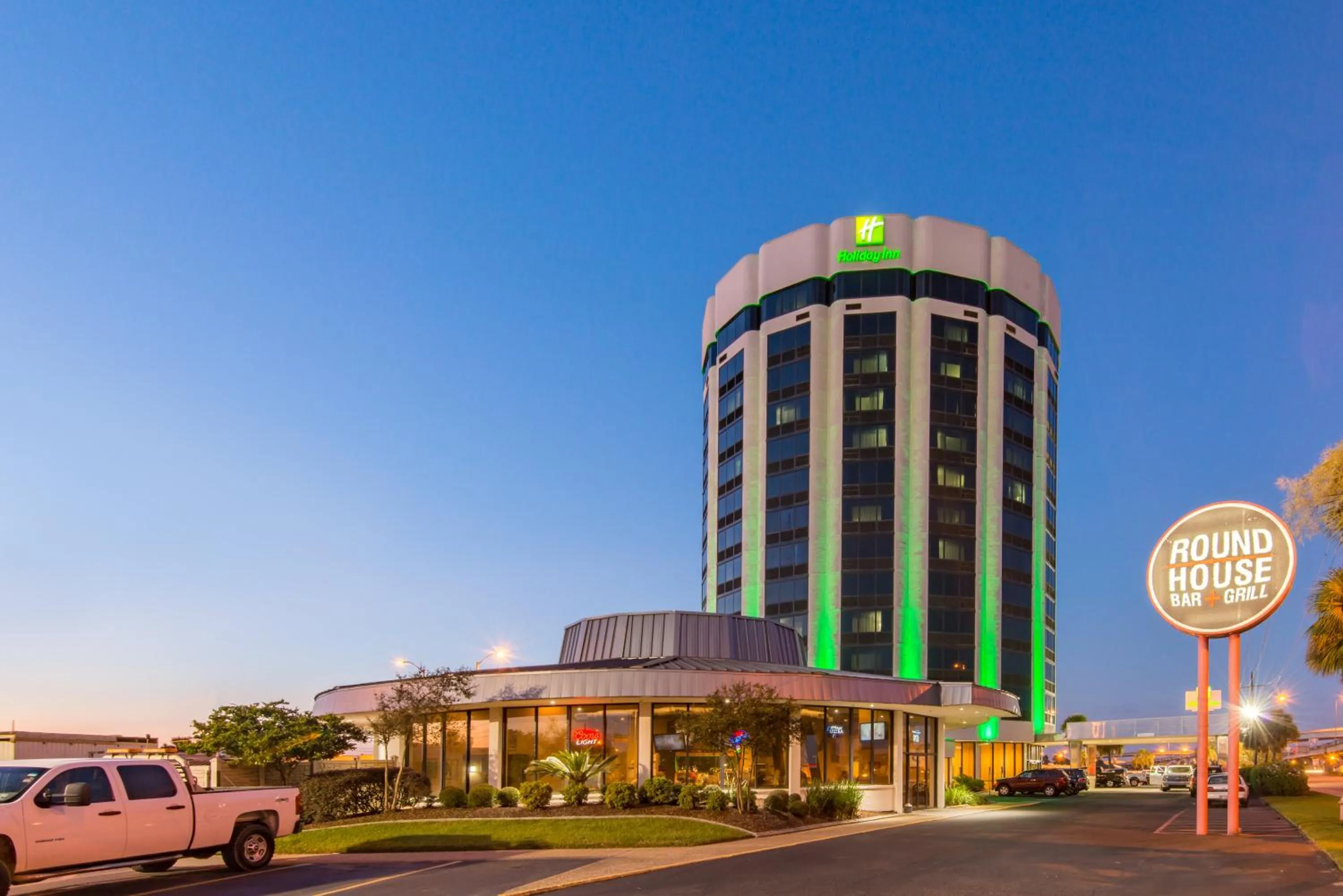 Property building in Holiday Inn New Orleans West Bank Tower by IHG