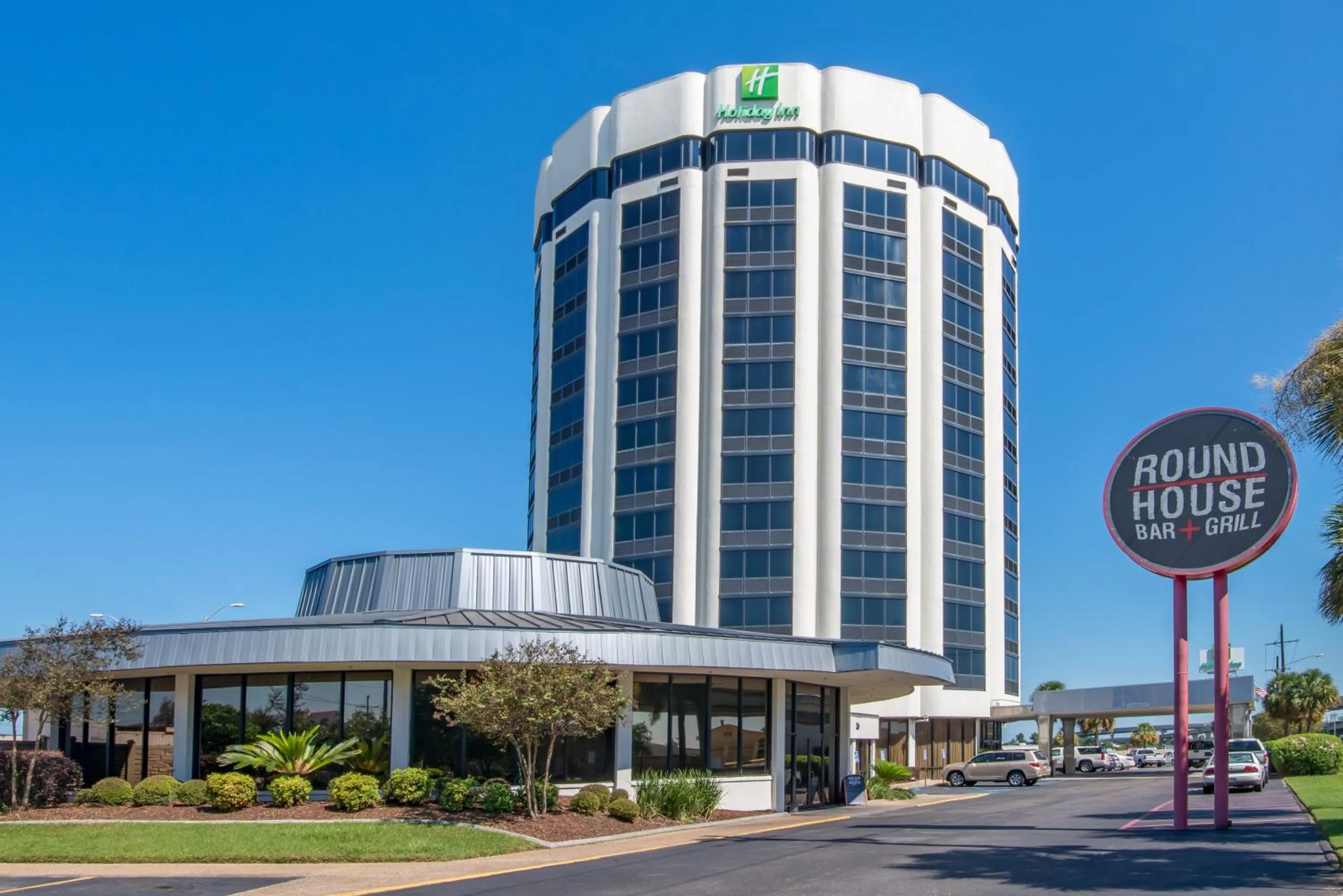 Property building in Holiday Inn New Orleans West Bank Tower by IHG