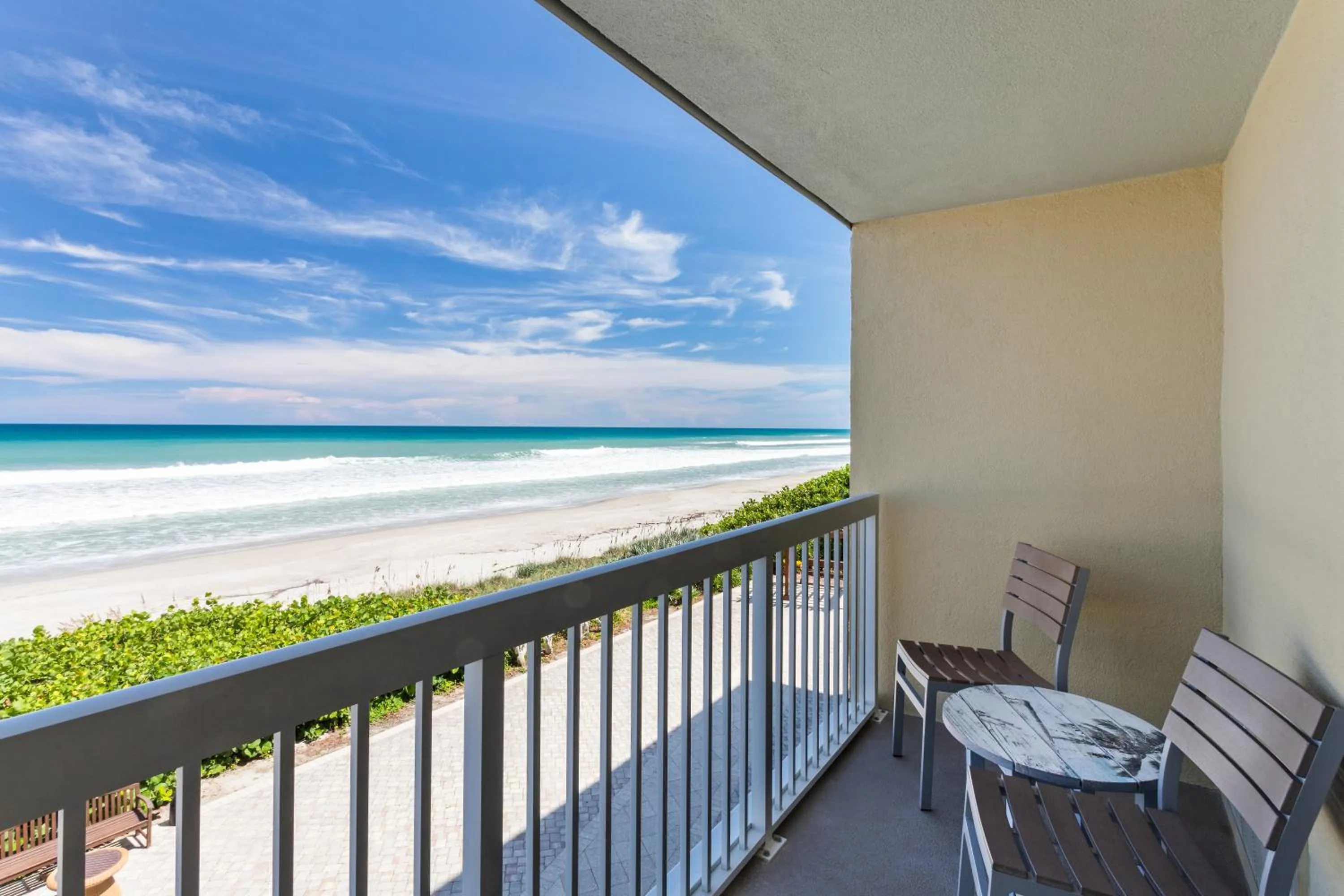 Day in Crowne Plaza Melbourne-Oceanfront by IHG