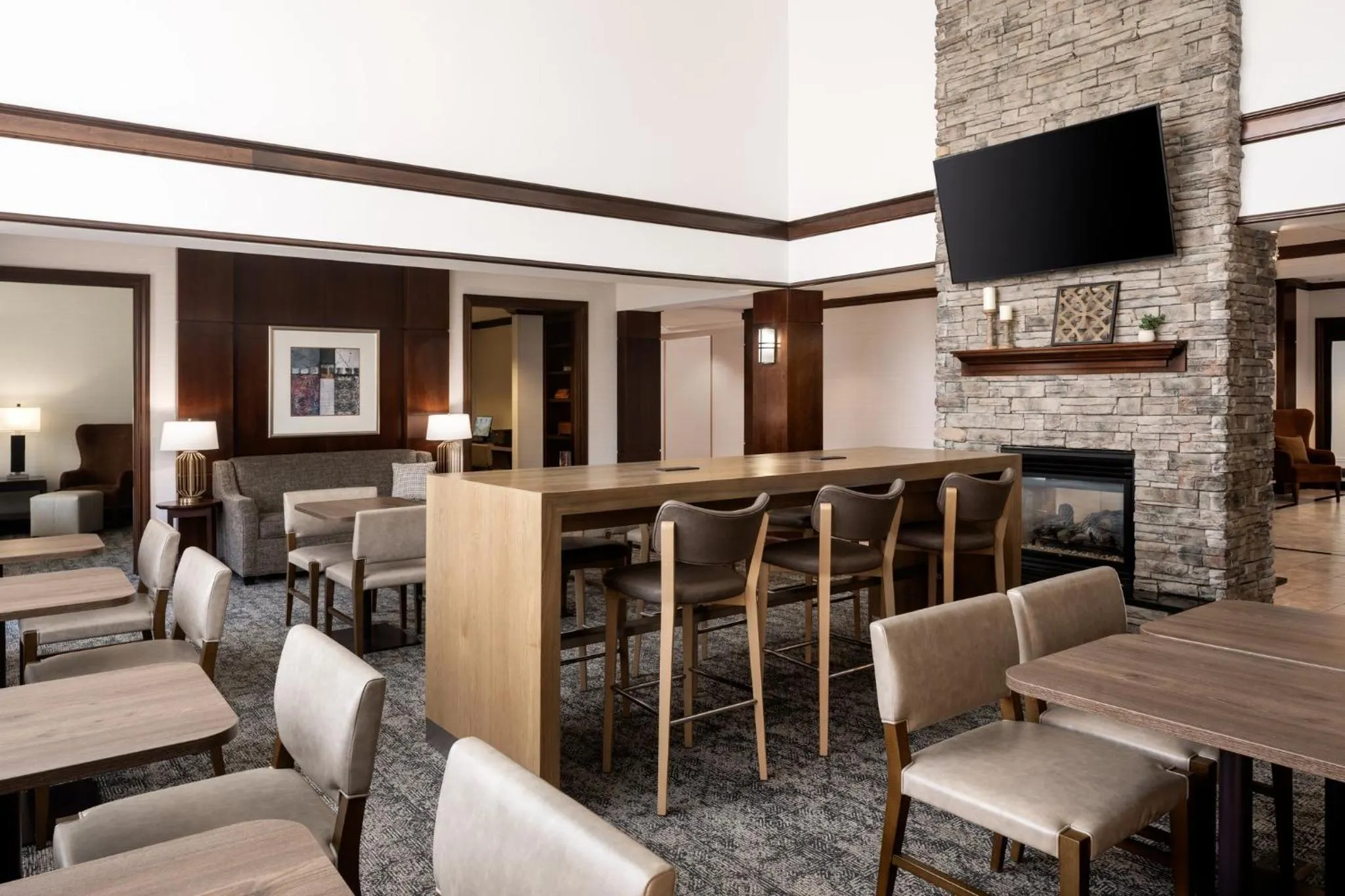 Property building in Staybridge Suites Akron-Stow-Cuyahoga Falls by IHG