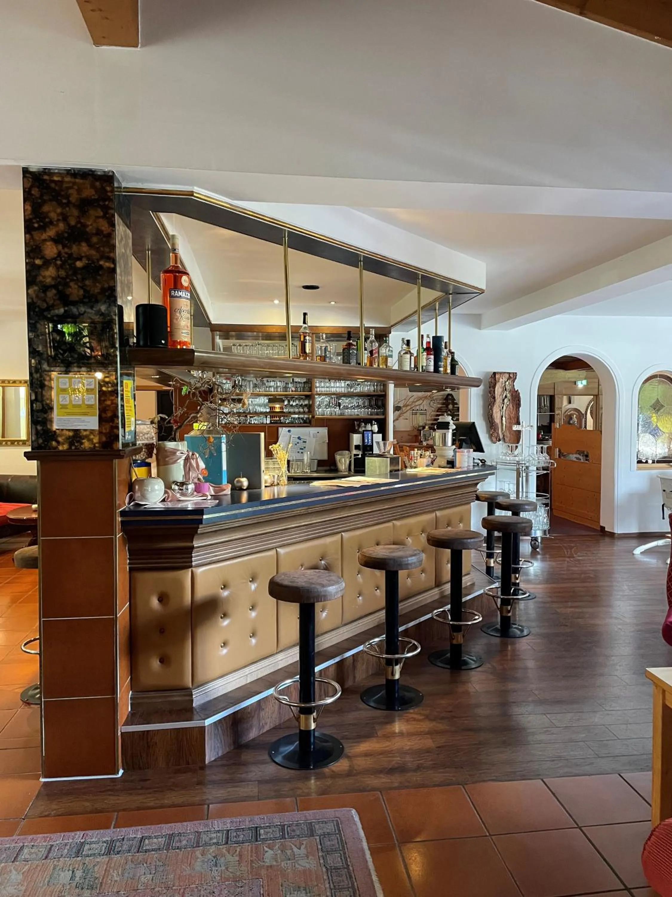 Lounge or bar in Hotel Alpina nature-wellness
