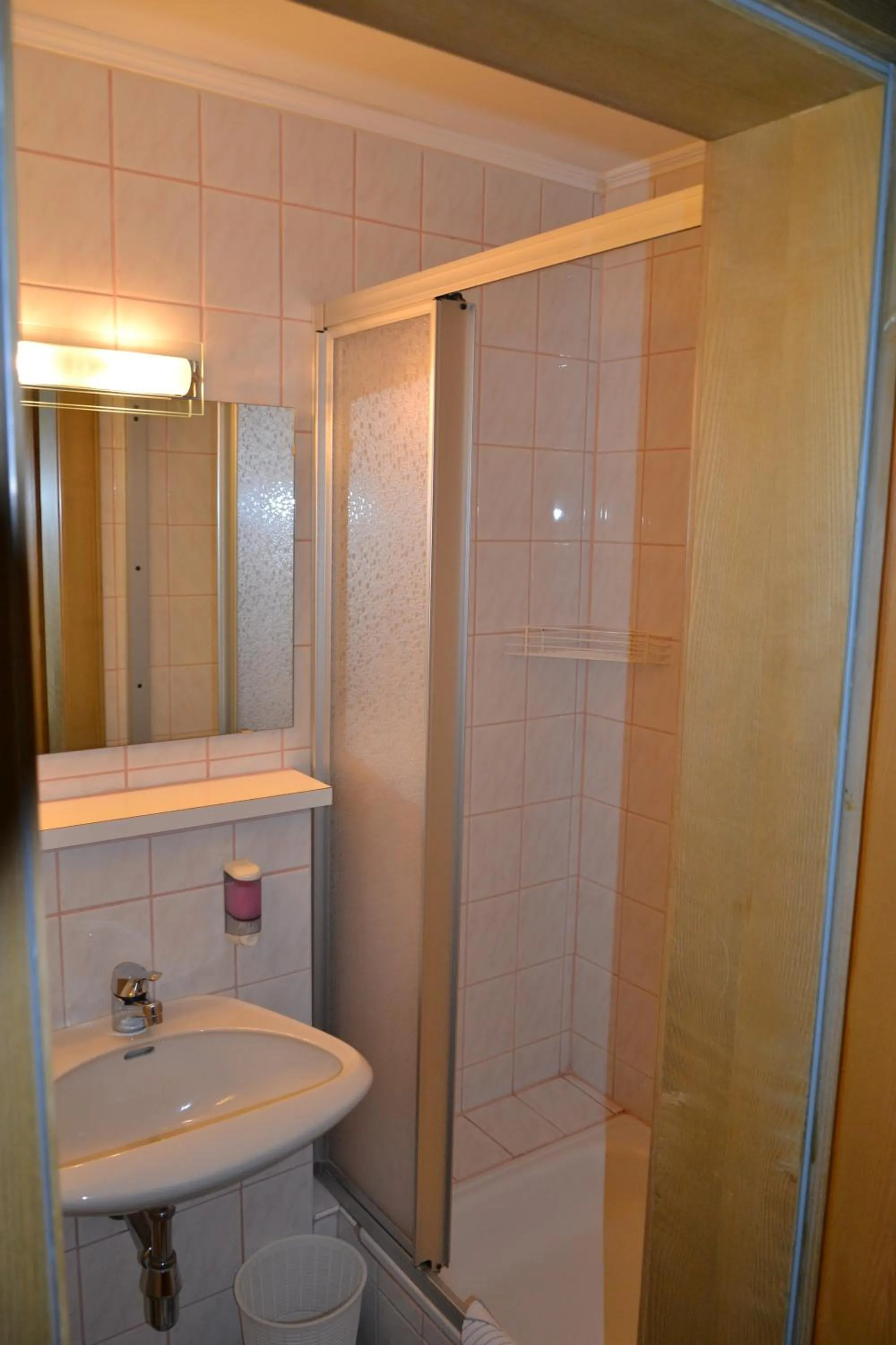 Bathroom in Hotel Alpina nature-wellness