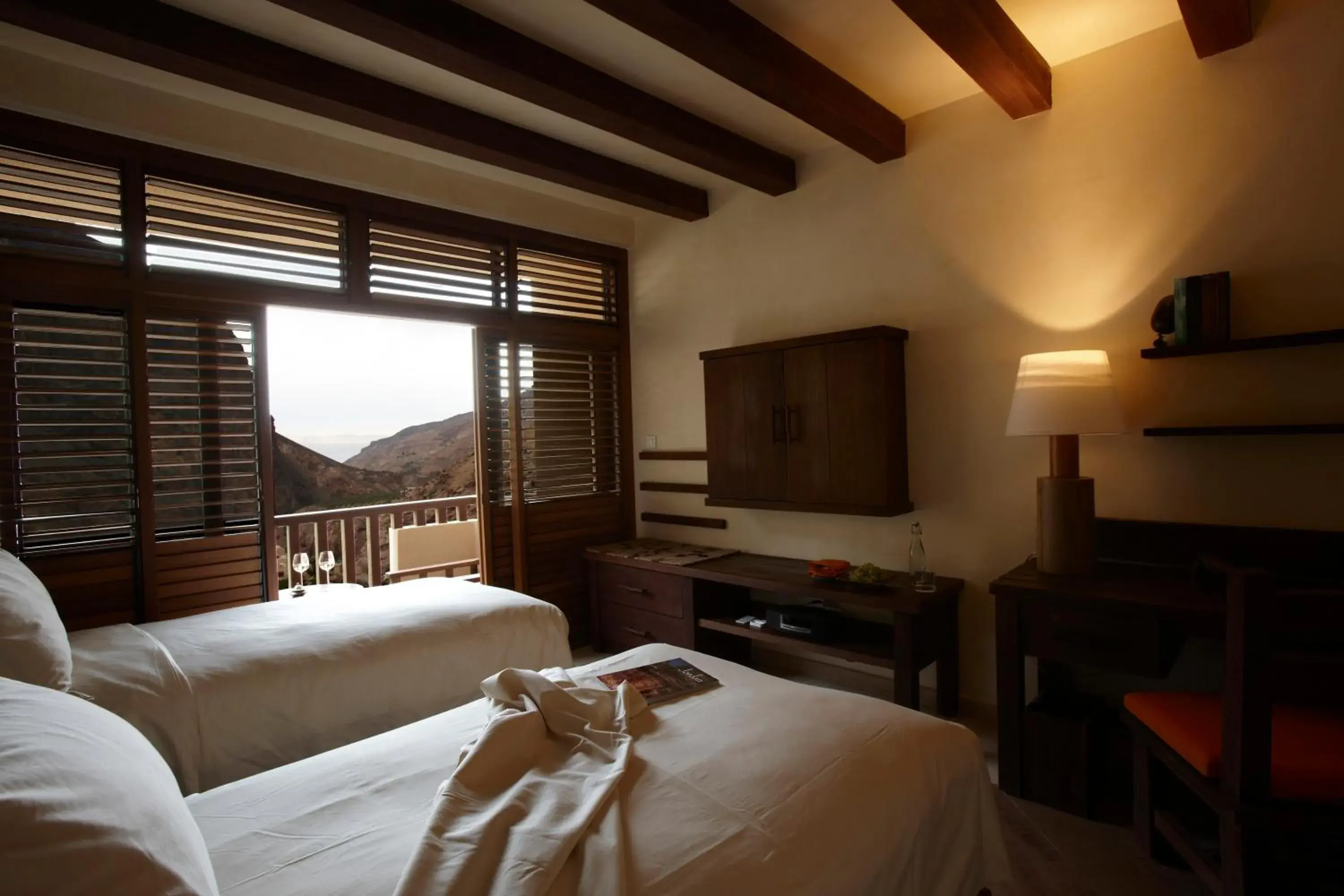 Deluxe Twin Room in Ma'in Hot Springs Deluxe Twin Room in Ma'in Hot Springs