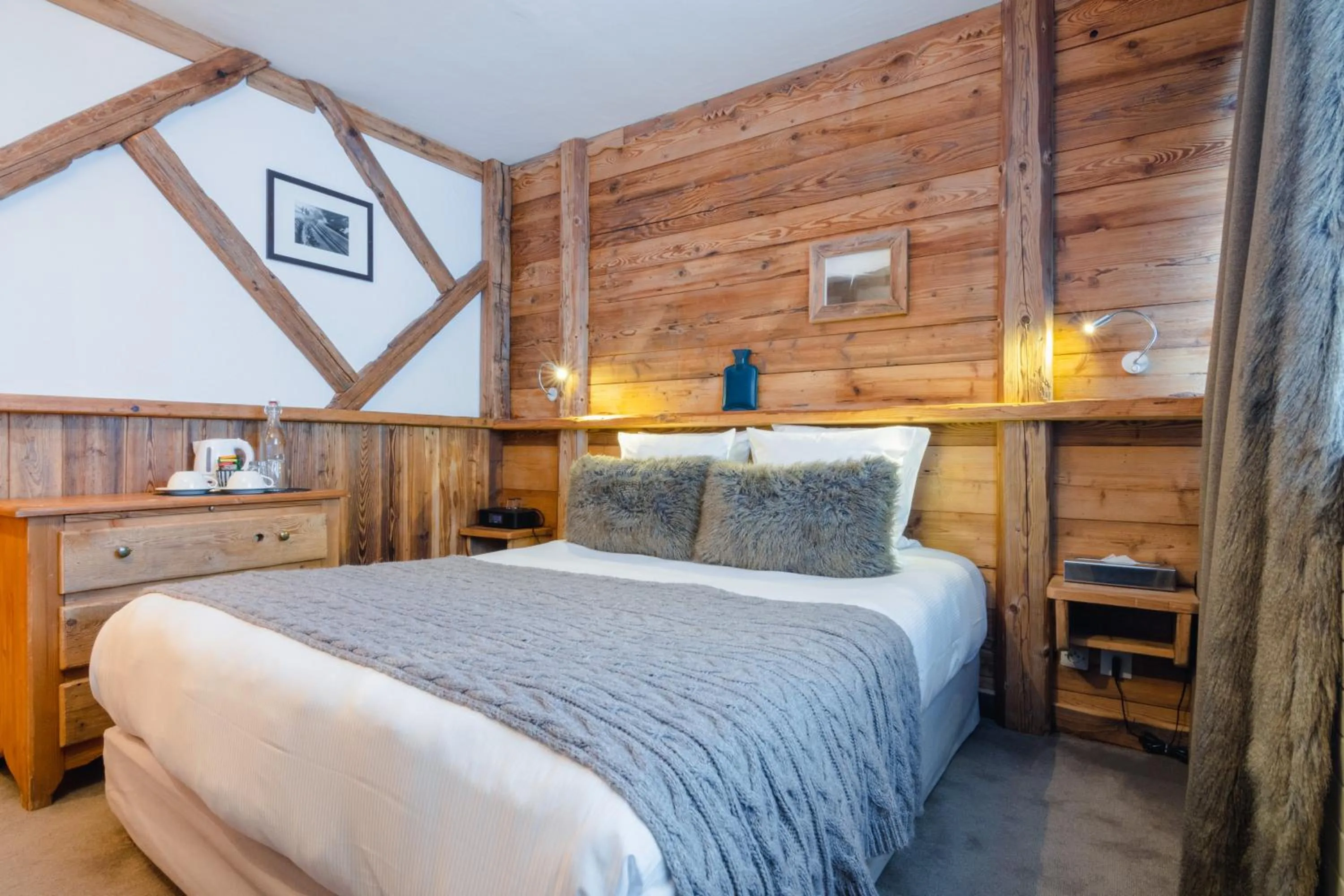 Bed in Hotel 3 Vallées Val Thorens