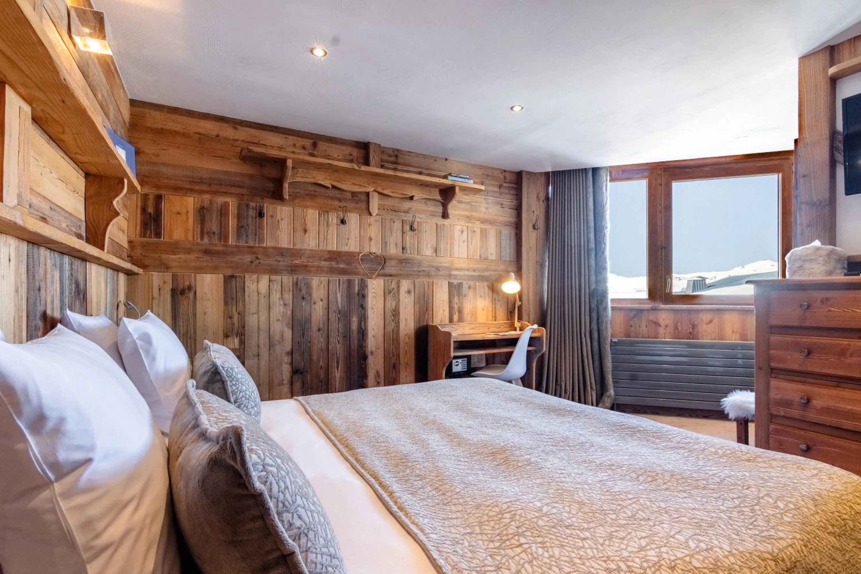 Bed in Hotel 3 Vallées Val Thorens