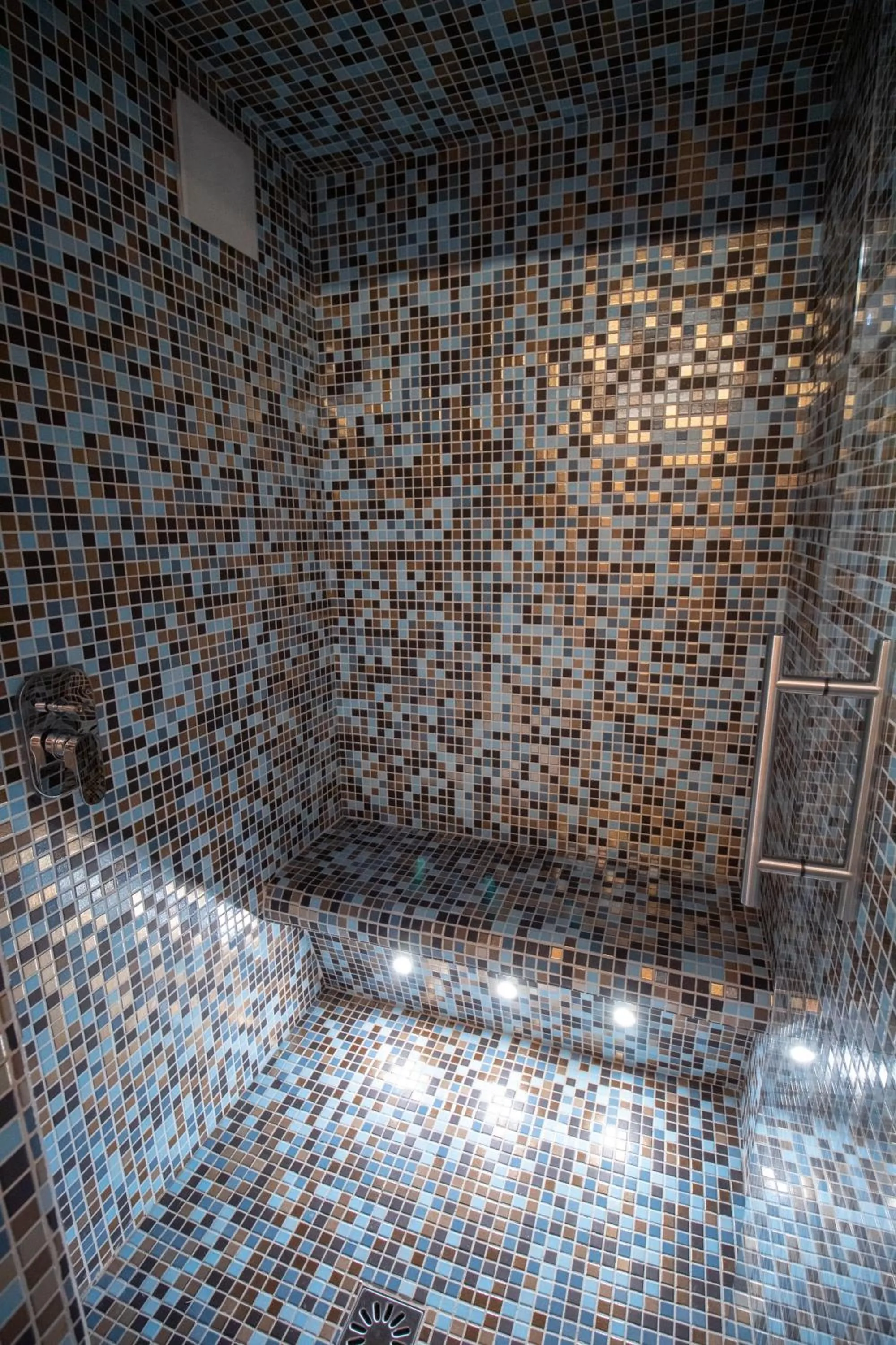 Steam room in Hotel 3 Vallées Val Thorens