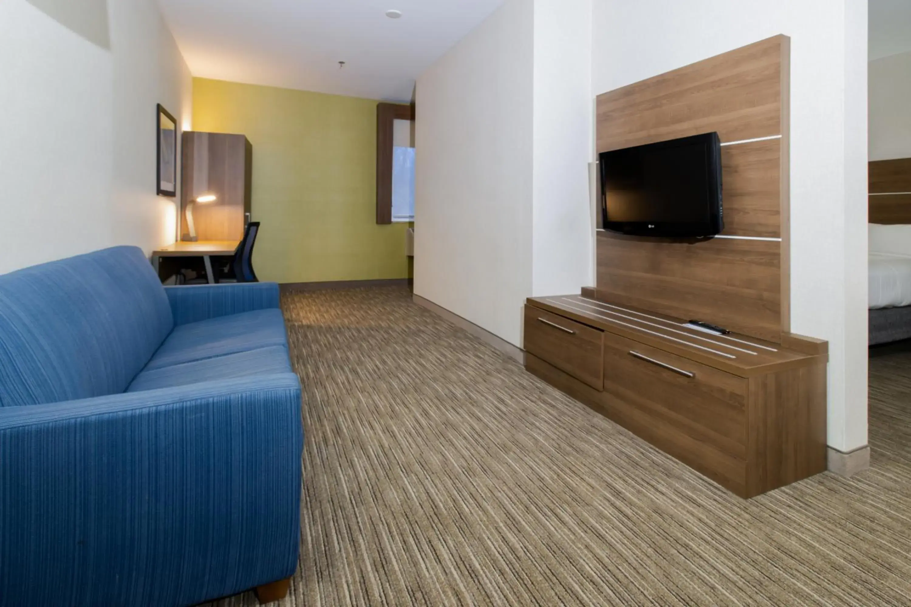 Queen Suite with Two Queen Beds and Sofa Bed in Holiday Inn Express Hotel & Suites Swansea by IHG Queen Suite with Two Queen Beds and Sofa Bed in Holiday Inn Express Hotel & Suites Swansea by IHG