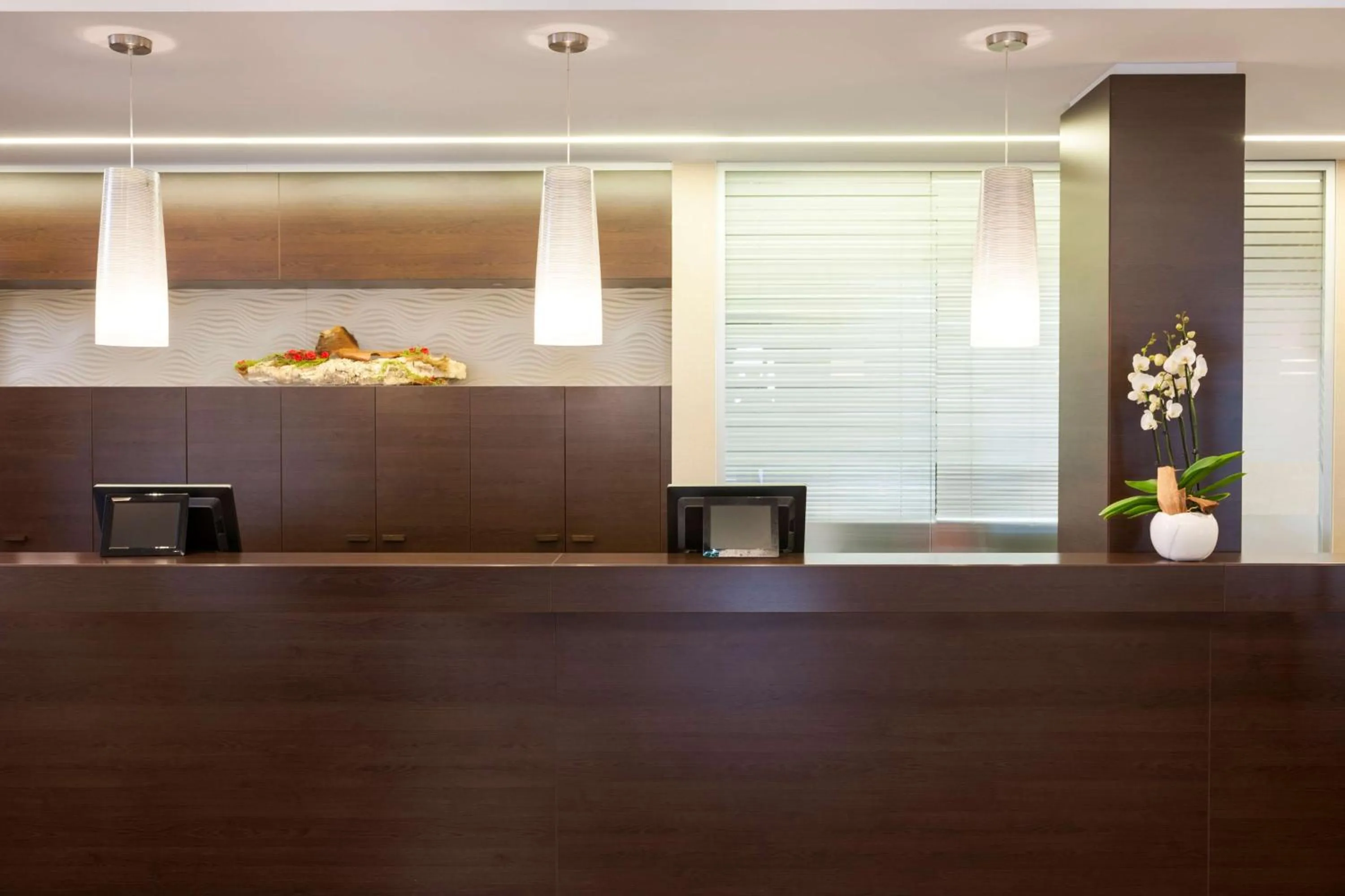 Lobby or reception in NH Berlin Potsdamer Platz