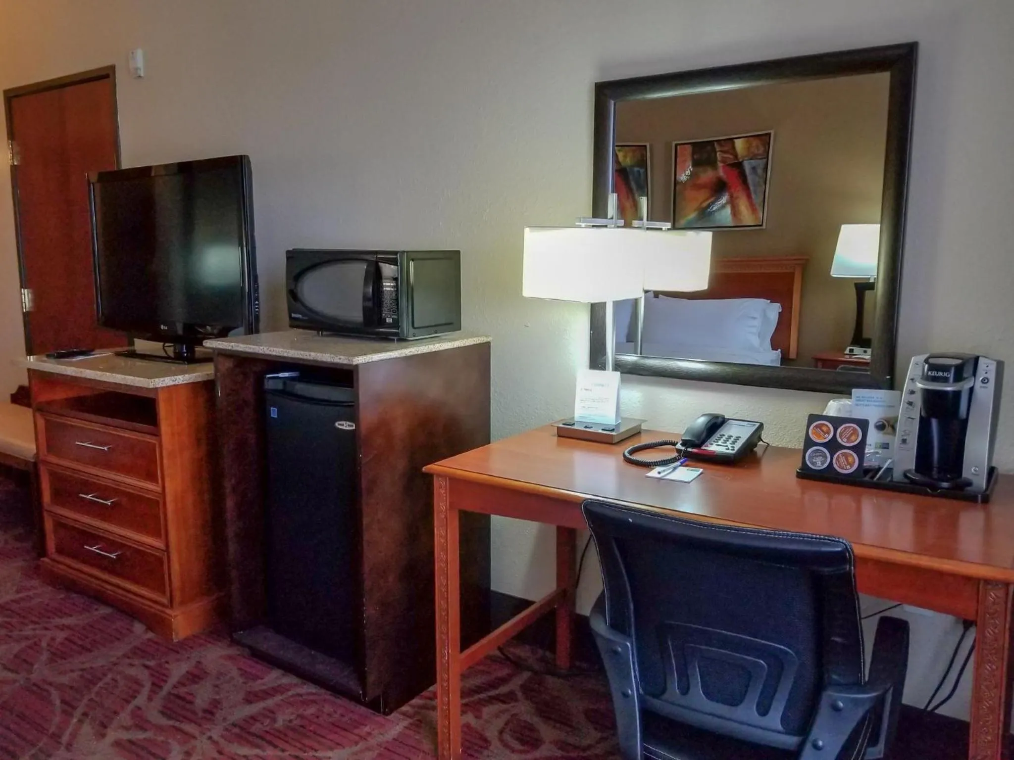 Photo of the whole room in Holiday Inn Express Hotel & Suites Orange City - Deltona by IHG