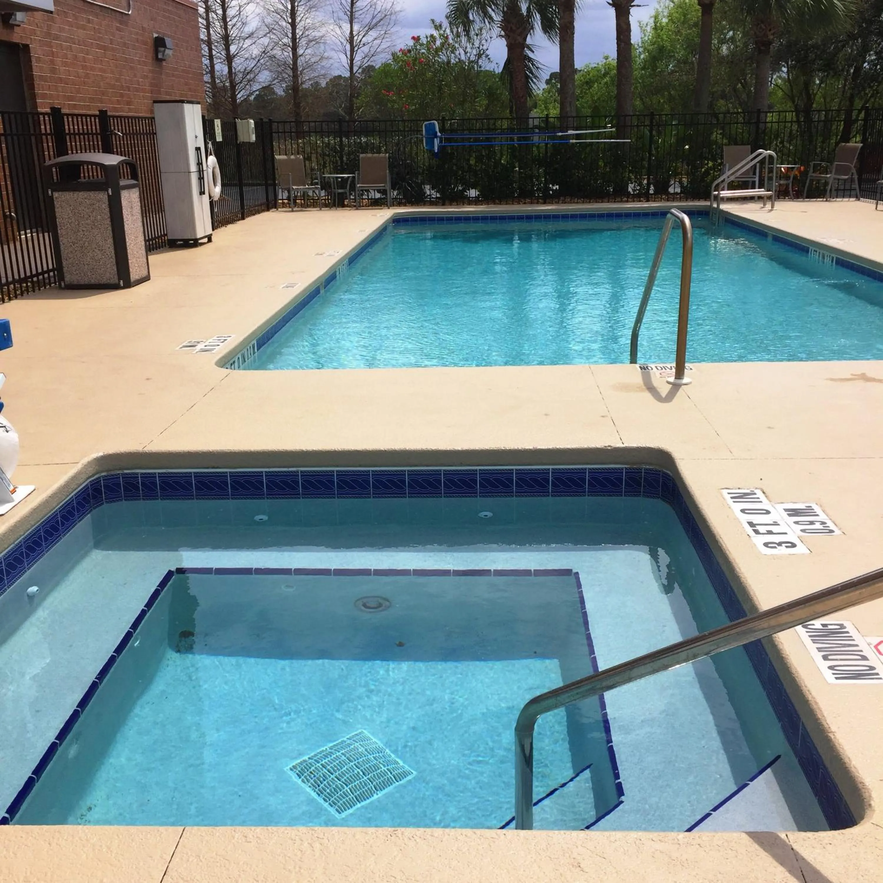 Swimming pool in Holiday Inn Express Hotel & Suites Orange City - Deltona by IHG