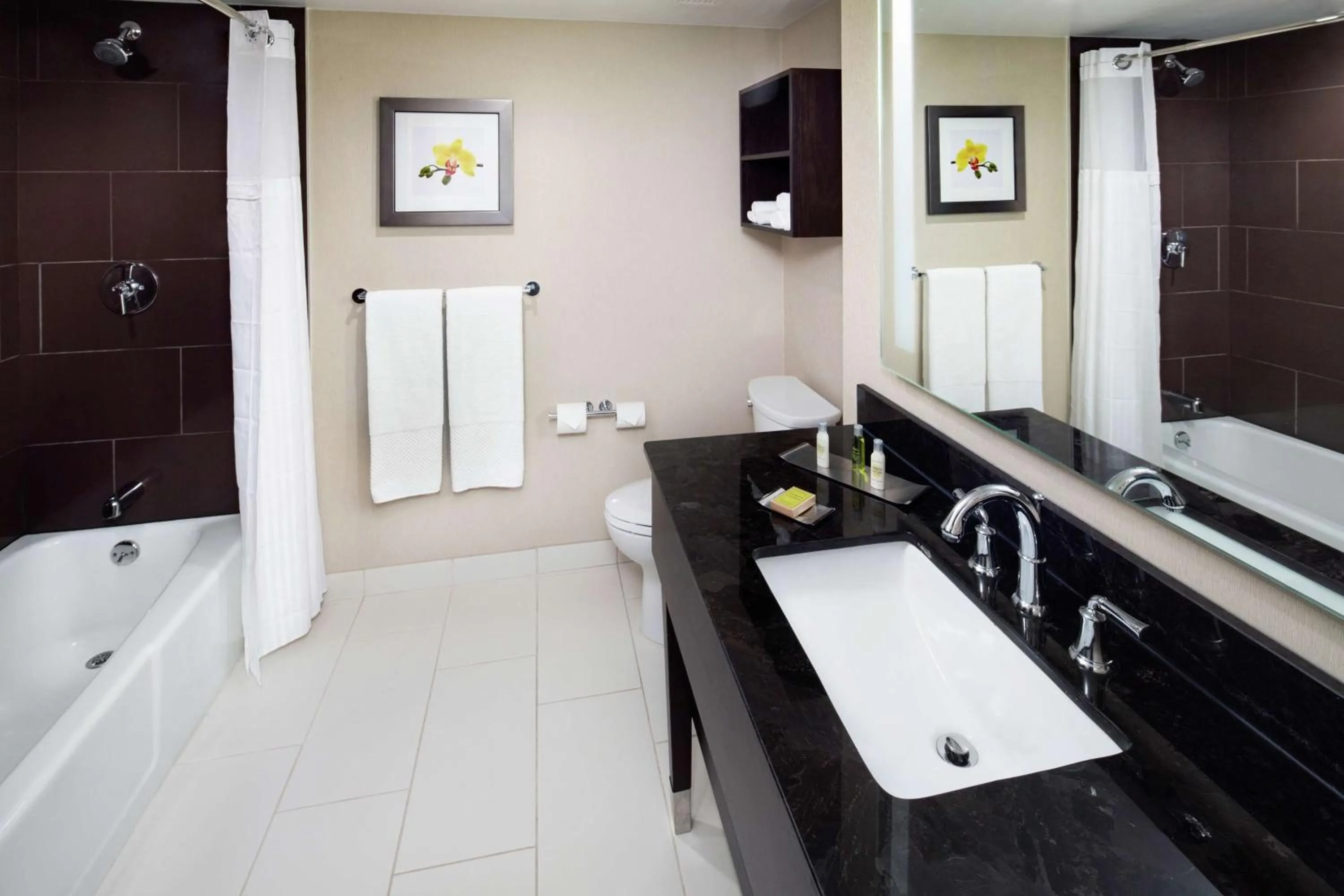 Bathroom in DoubleTree by Hilton Manchester Downtown