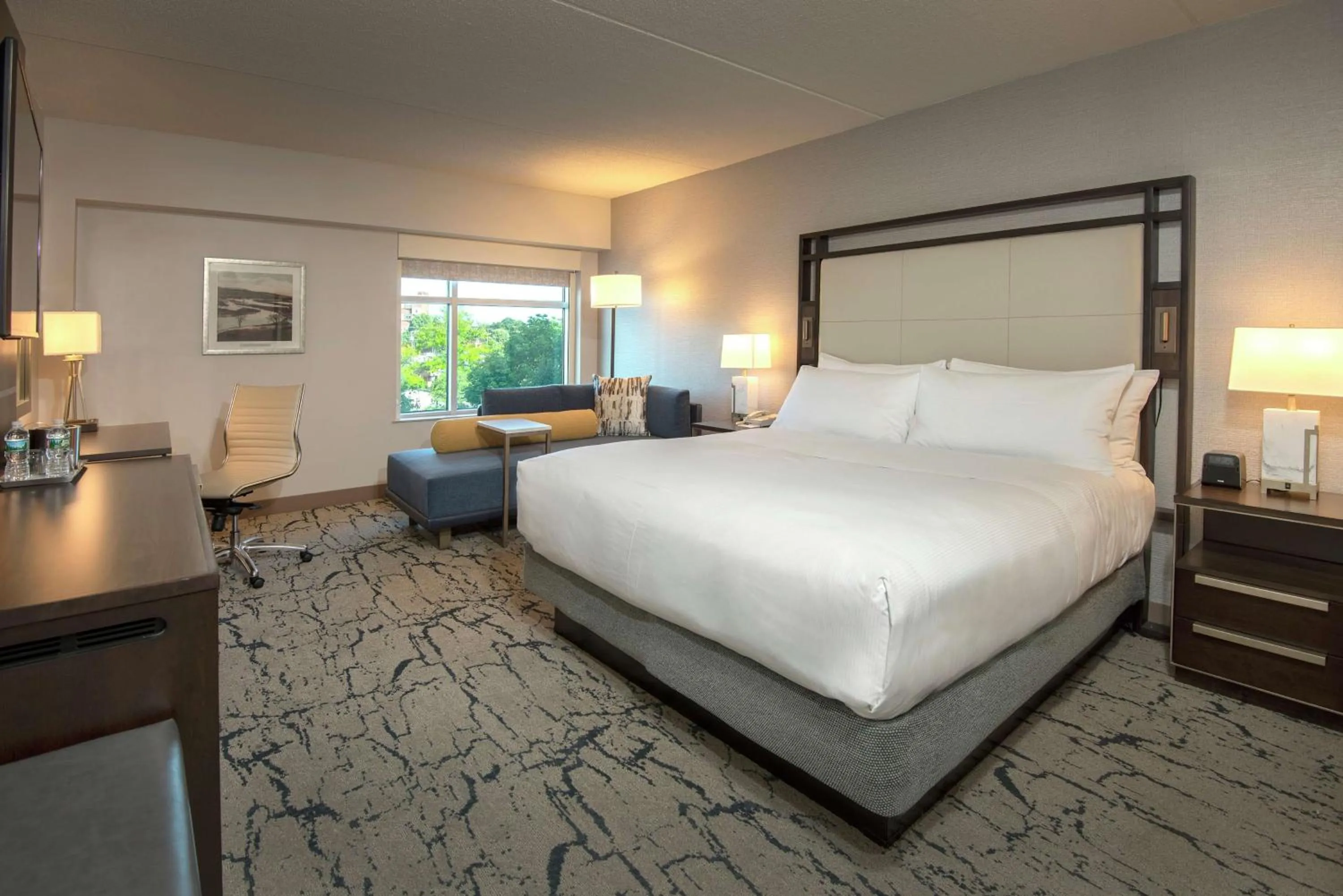 Bedroom, Bed in DoubleTree by Hilton Manchester Downtown