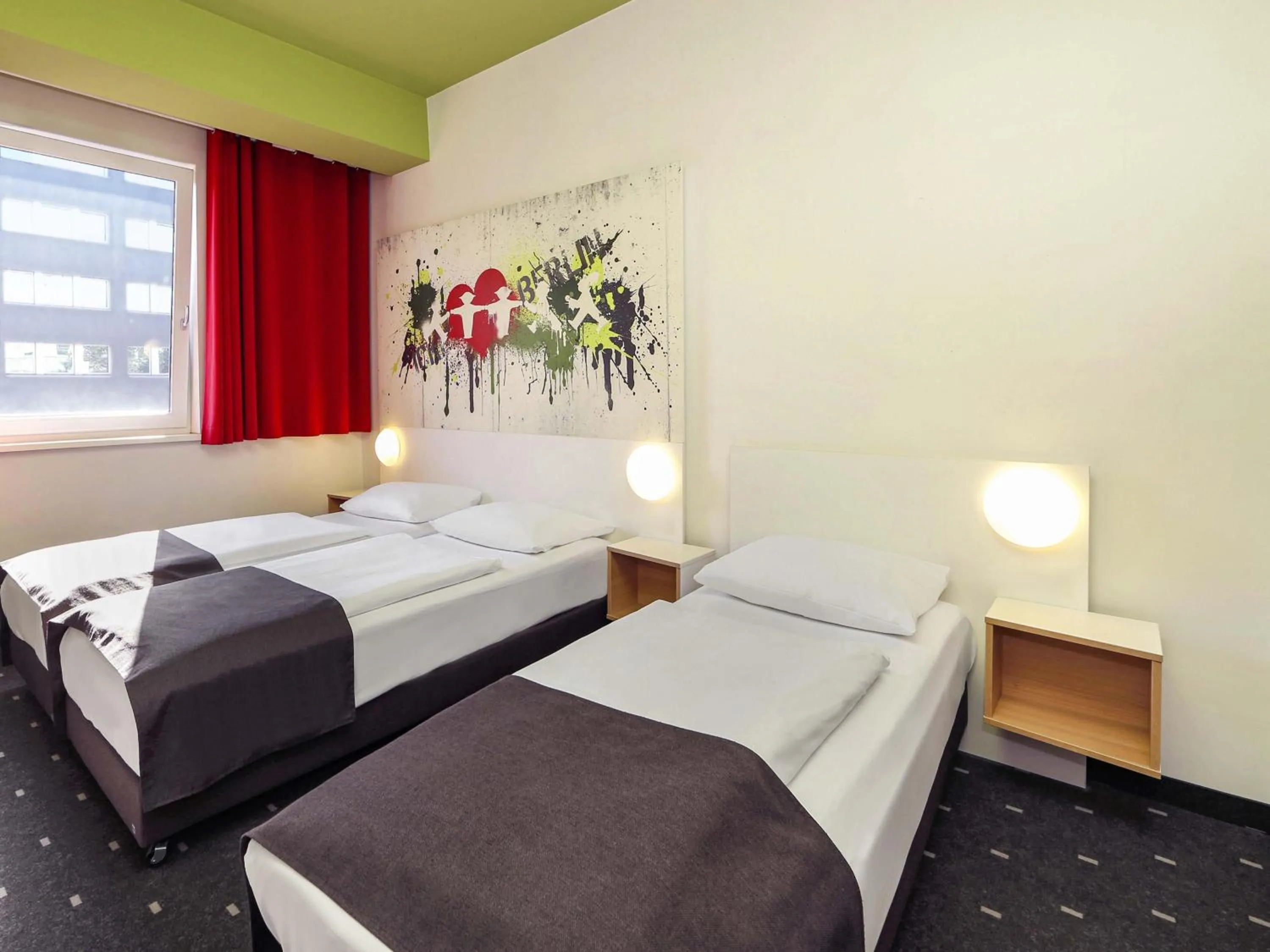 Photo of the whole room, Bed in B&B HOTEL Berlin-Potsdamer Platz