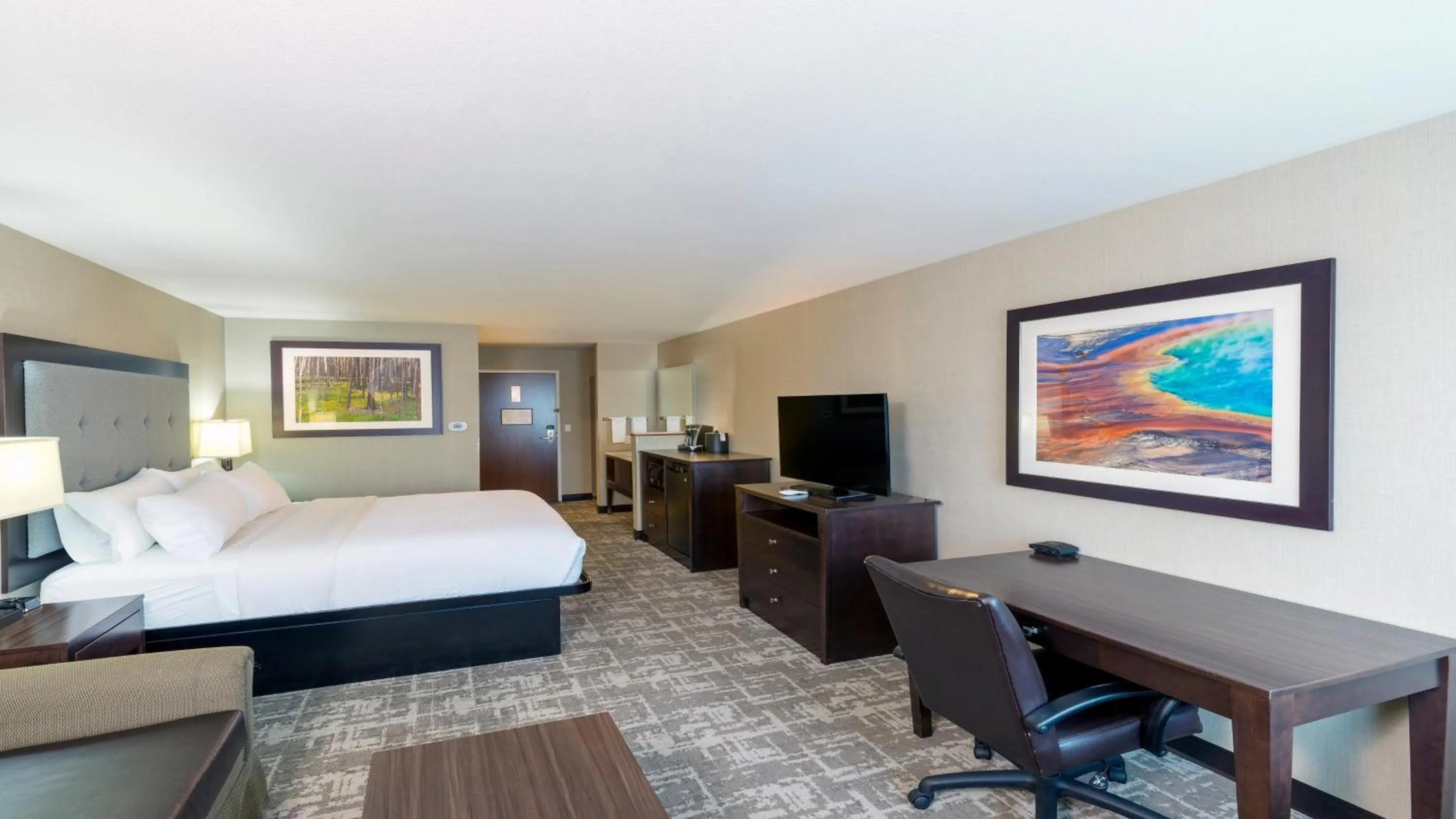 Photo of the whole room, Bed in Holiday Inn West Yellowstone by IHG