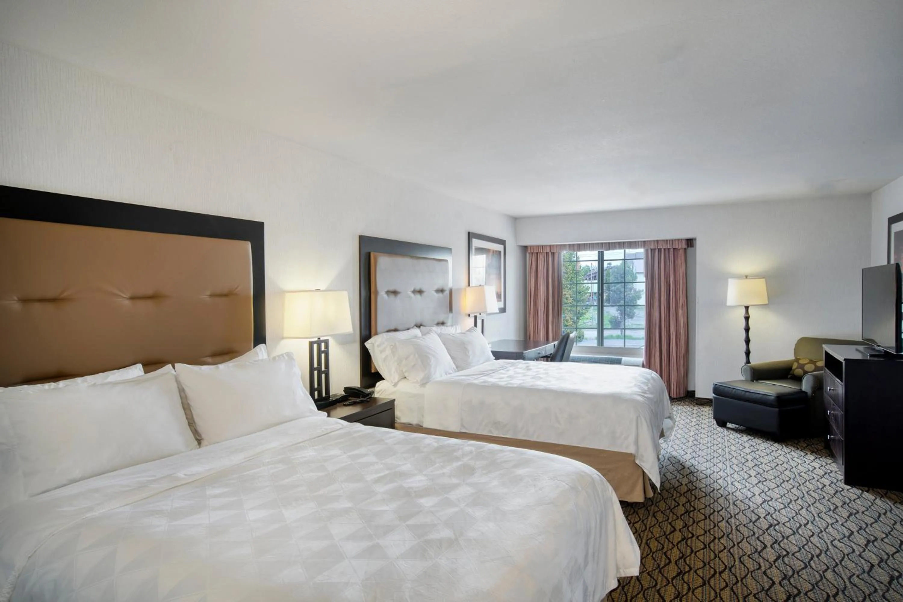 Photo of the whole room, Bed in Holiday Inn West Yellowstone by IHG