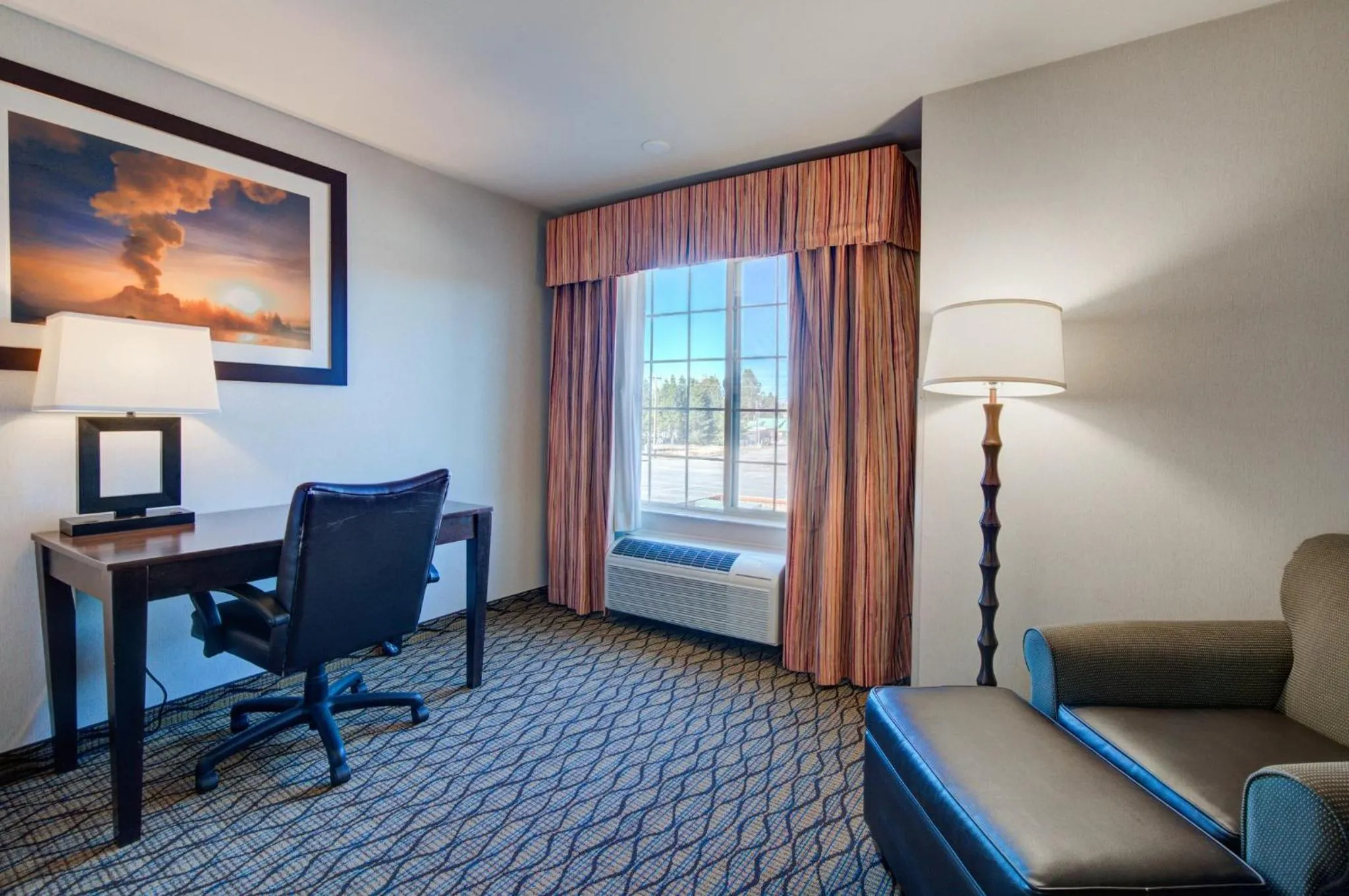 Photo of the whole room in Holiday Inn West Yellowstone by IHG