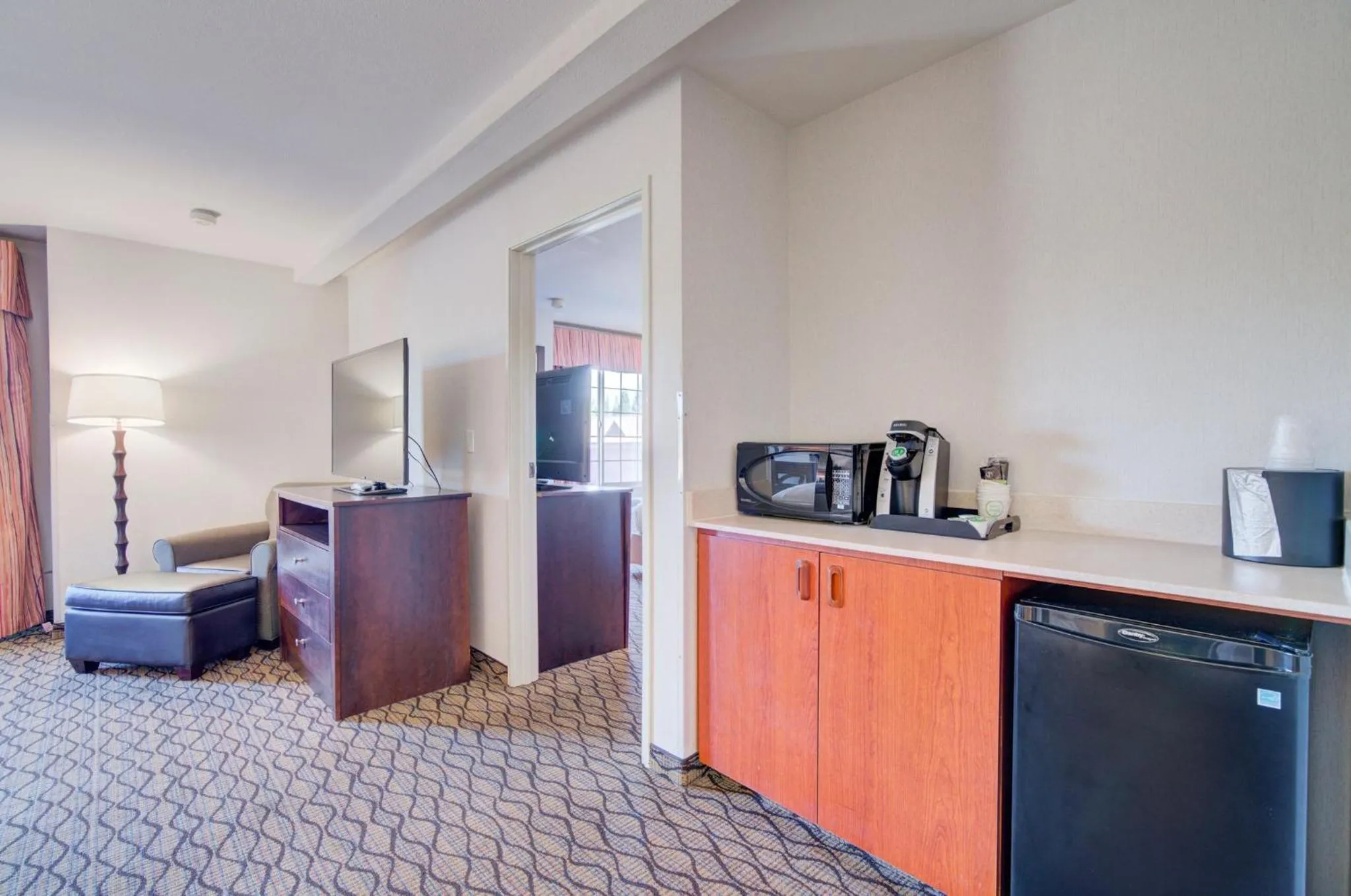 Photo of the whole room in Holiday Inn West Yellowstone by IHG