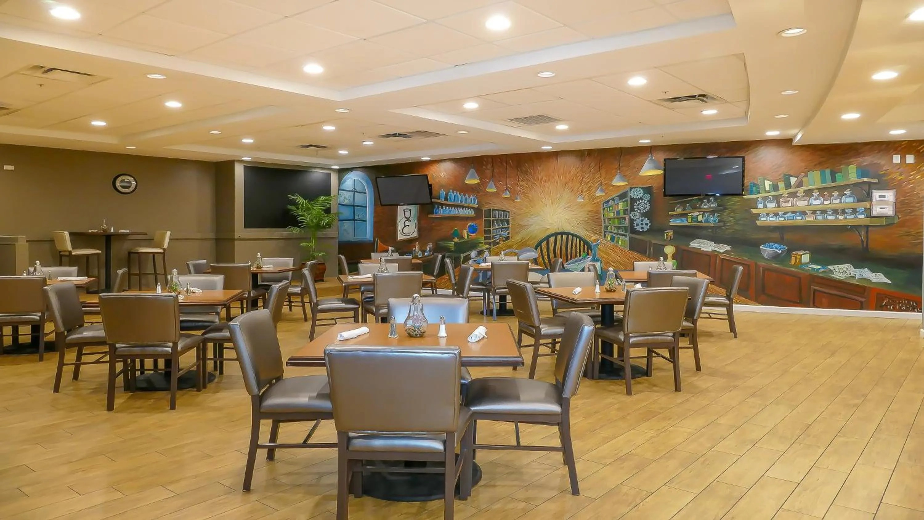 Restaurant/places to eat in Holiday Inn - Fort Myers - Downtown Area by IHG