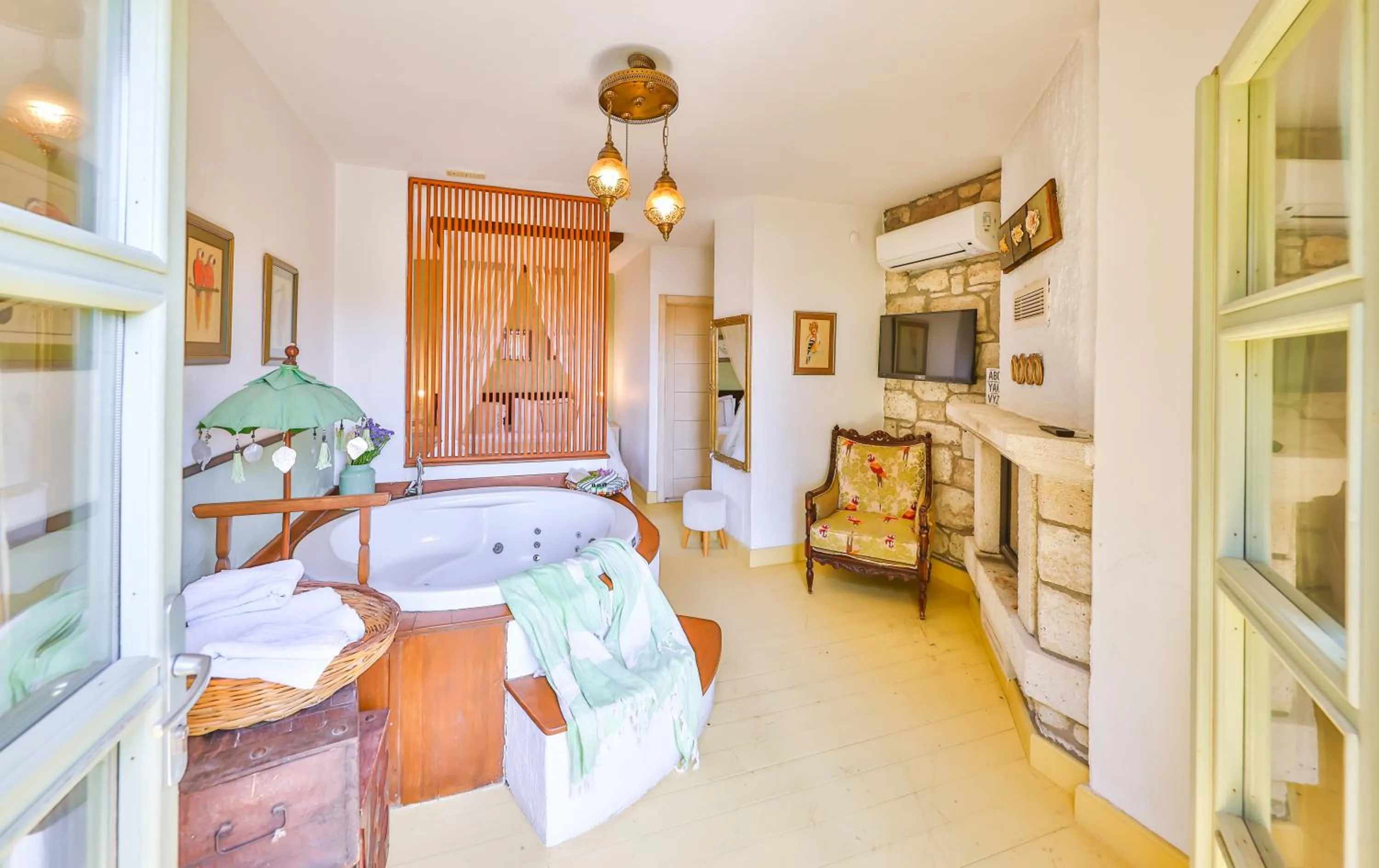 Bed in Palas Alaçatı - Adult Only