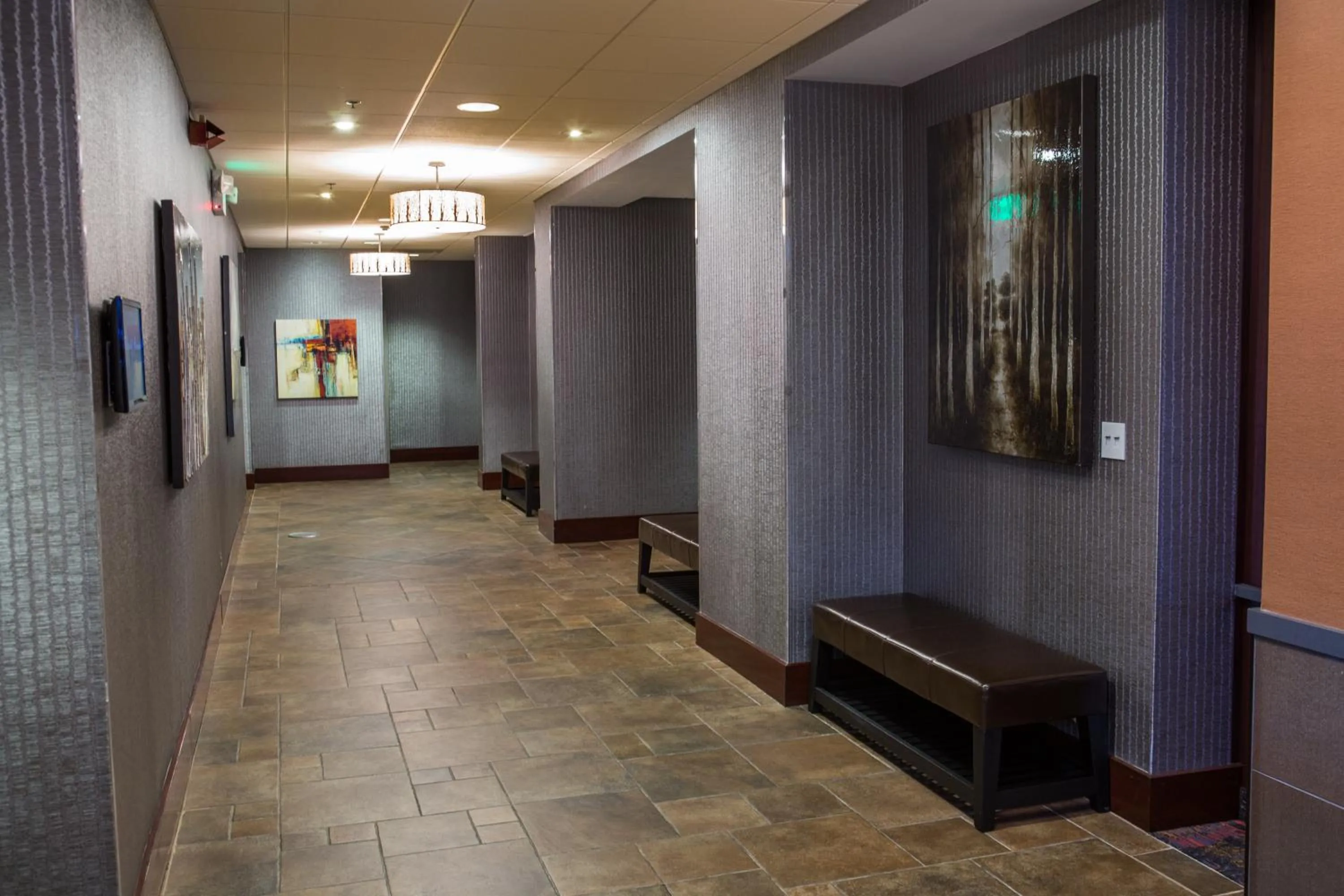 Lobby or reception in Holiday Inn Des Moines-Downtown-Mercy Campus by IHG