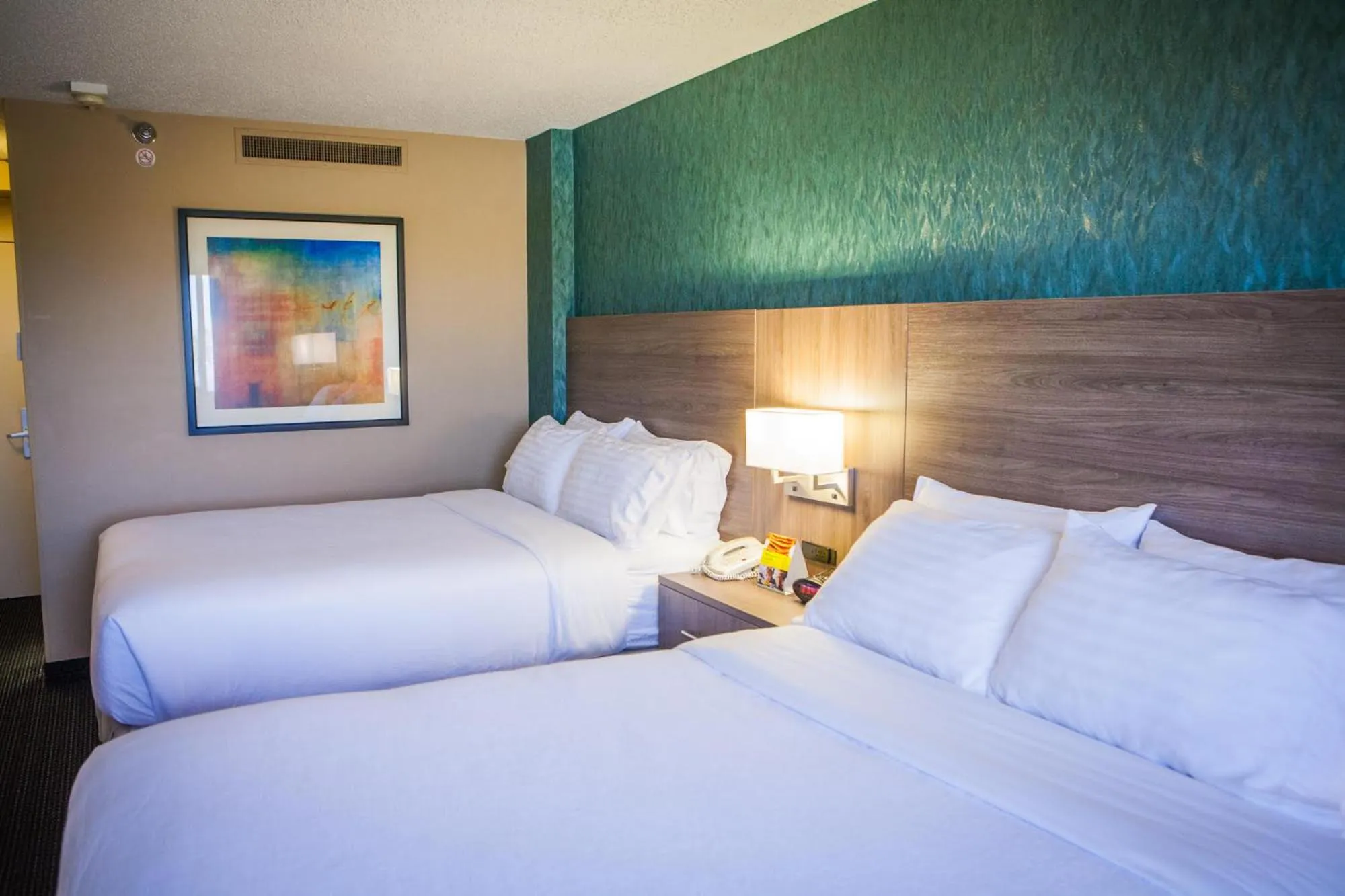 Bed in Holiday Inn Des Moines-Downtown-Mercy Campus by IHG