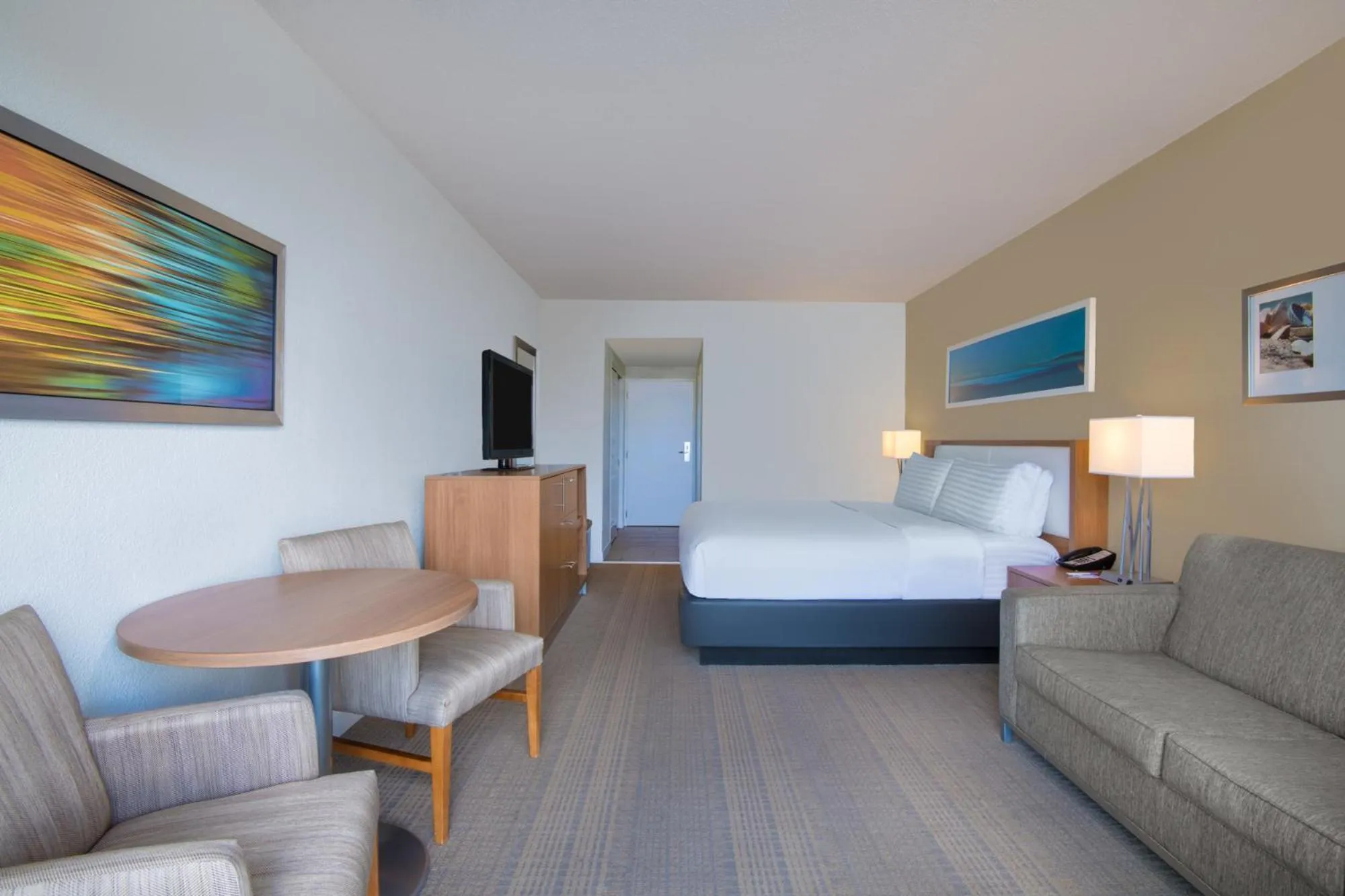 Photo of the whole room, Bed in Holiday Inn Resort Aruba - Beach Resort & Casino by IHG