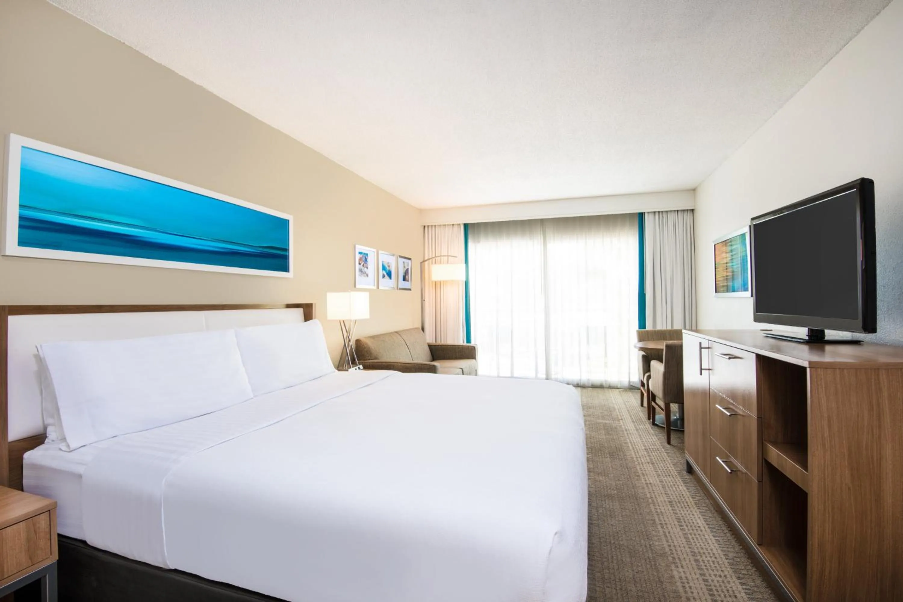 Photo of the whole room, Bed in Holiday Inn Resort Aruba - Beach Resort & Casino by IHG