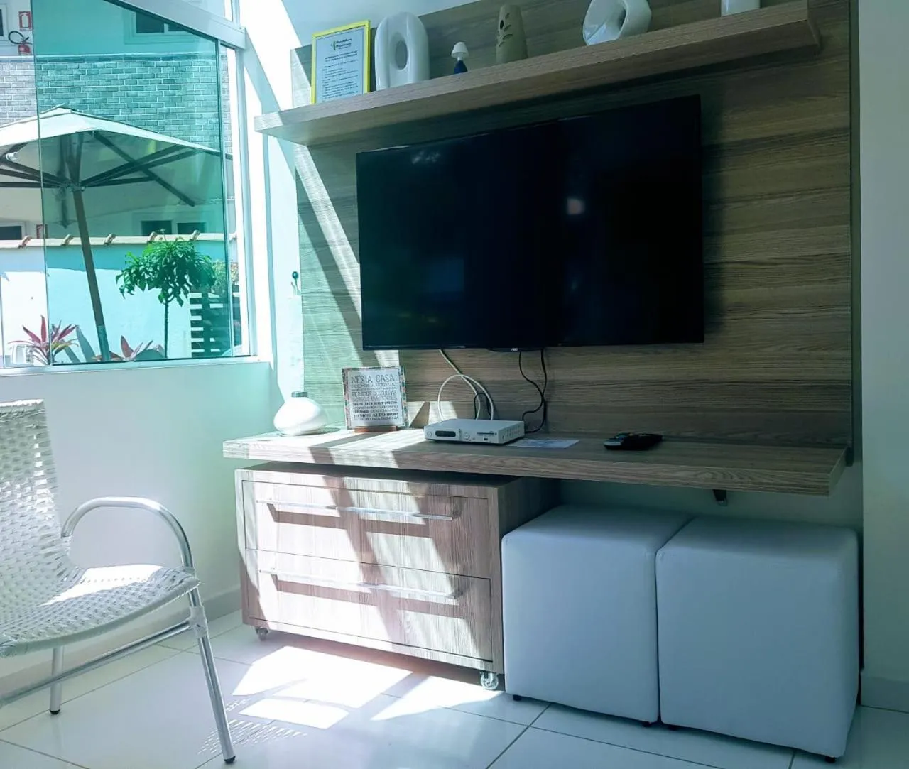 Communal lounge/ TV room in Mandakaru Residence Flats