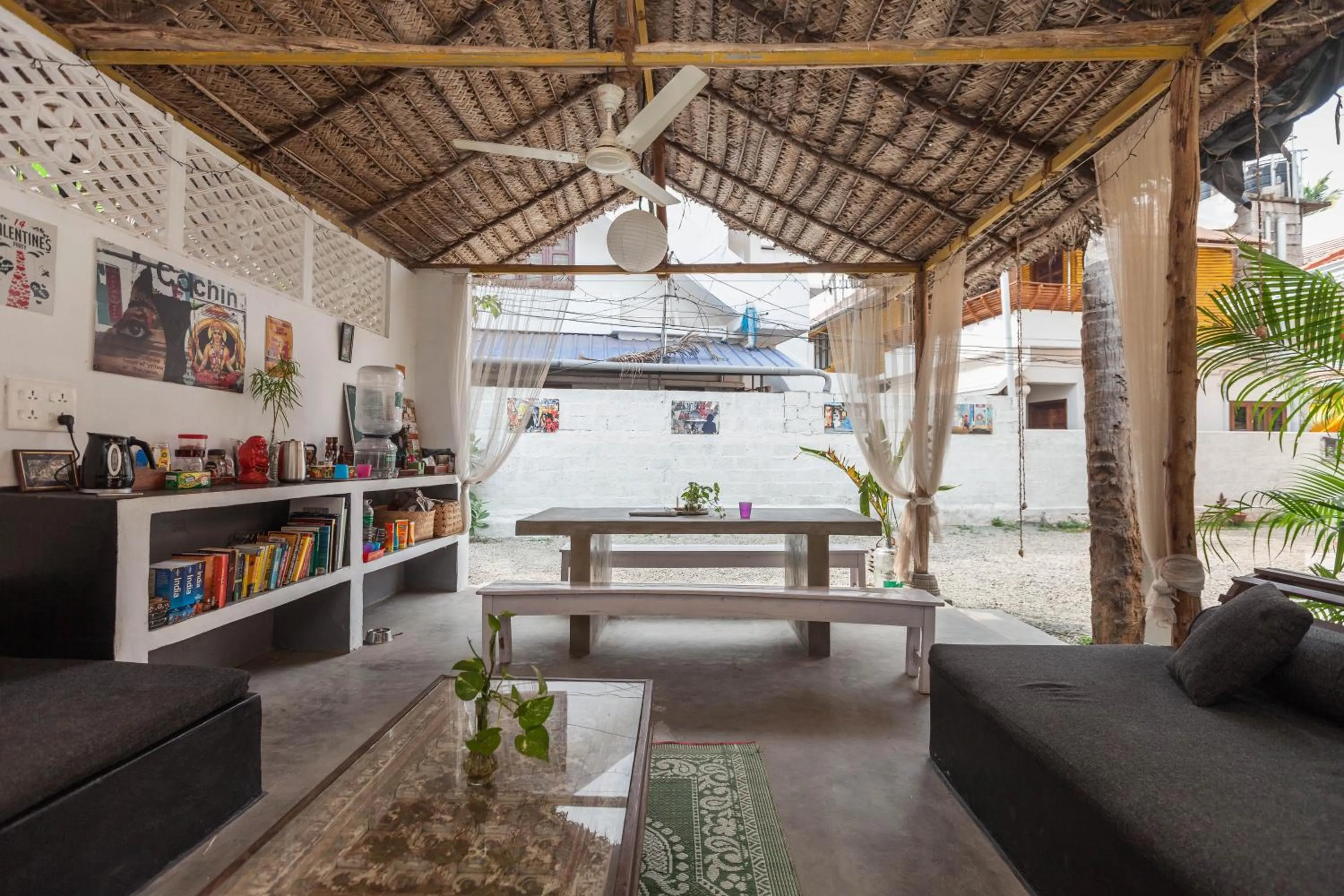 Lounge or bar in Mad about Coco Yoga & Beach Retreat