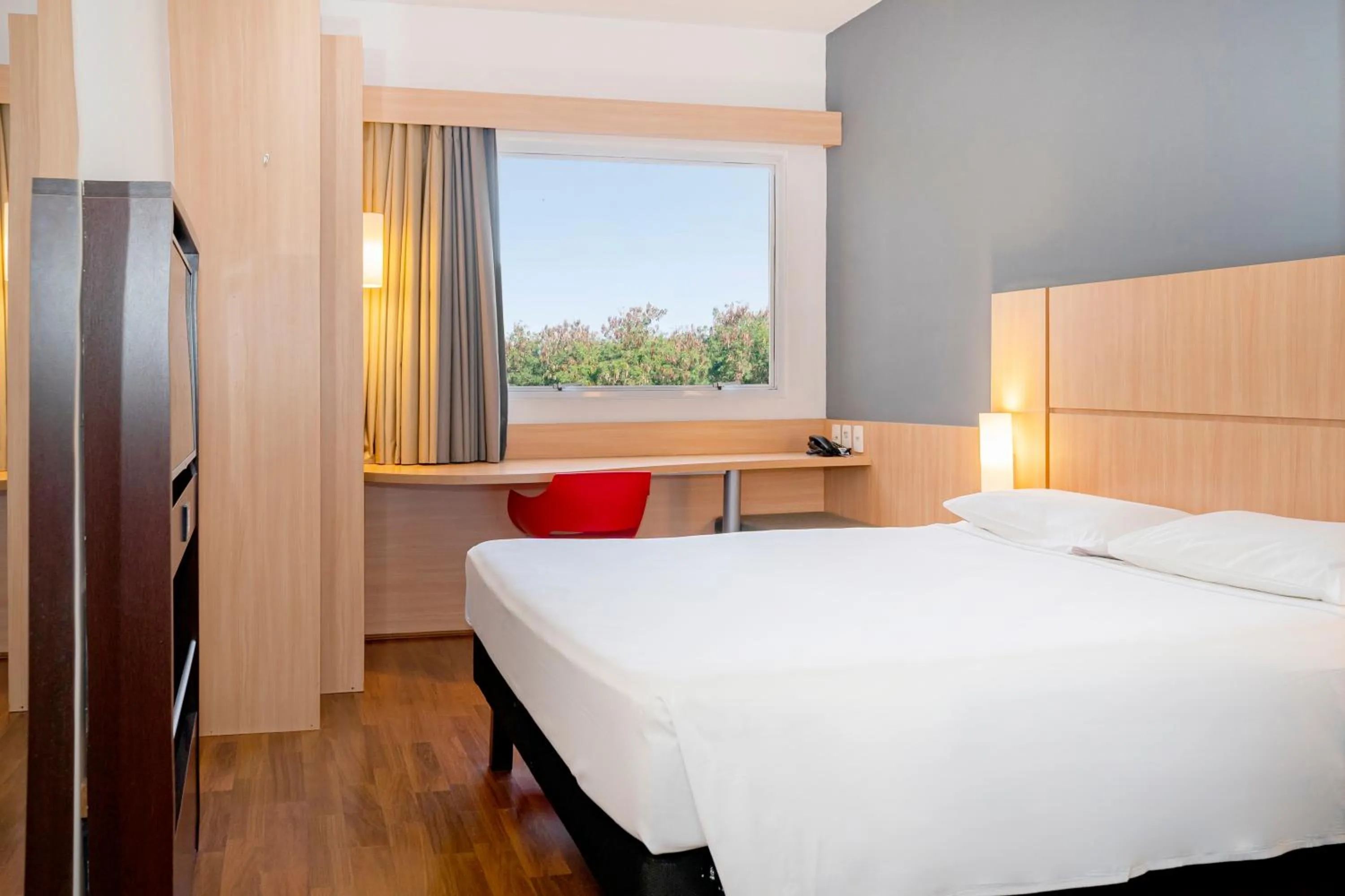 Bedroom, Bed in ibis Piracicaba