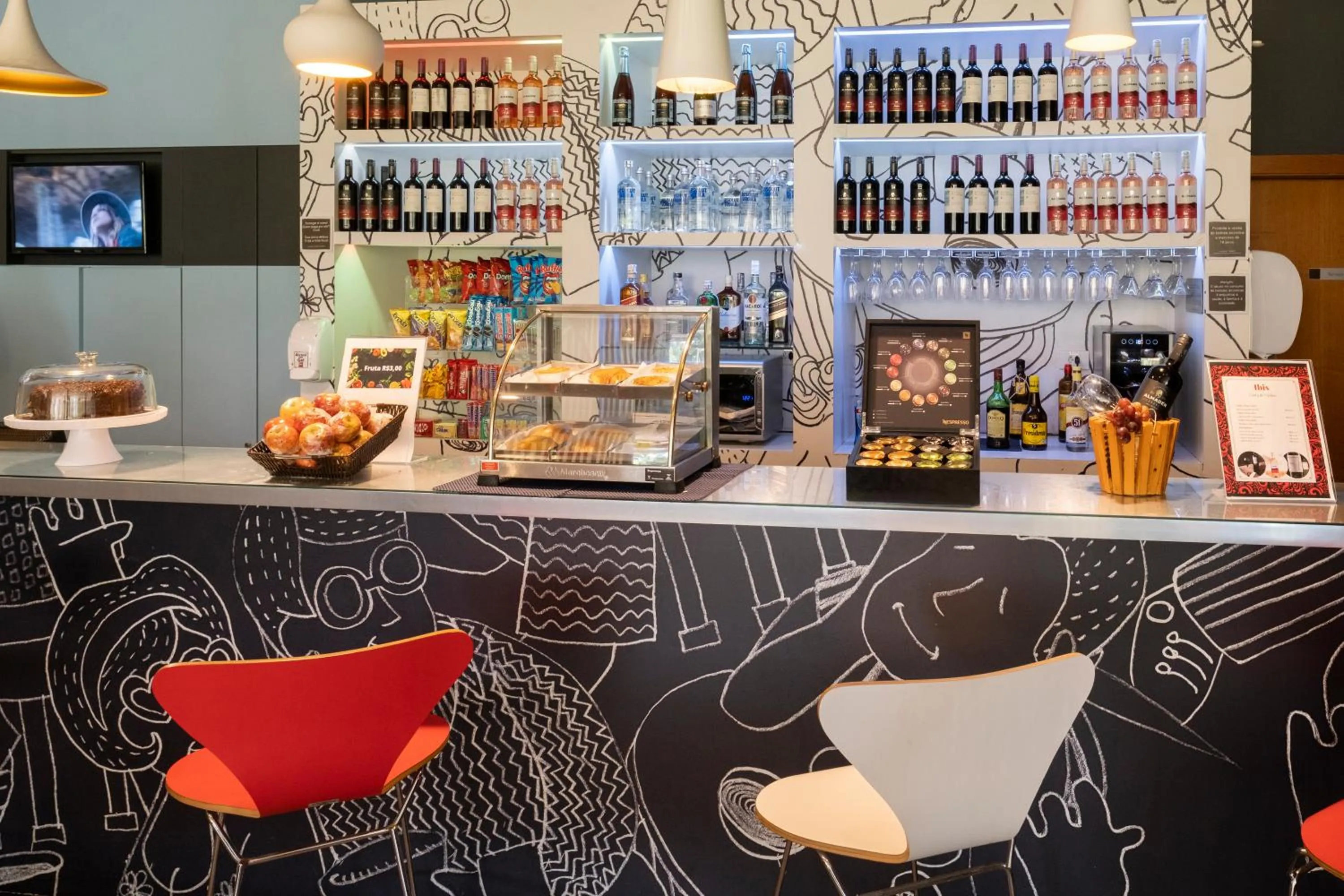 Lounge or bar in ibis Sao Jose do Rio Preto