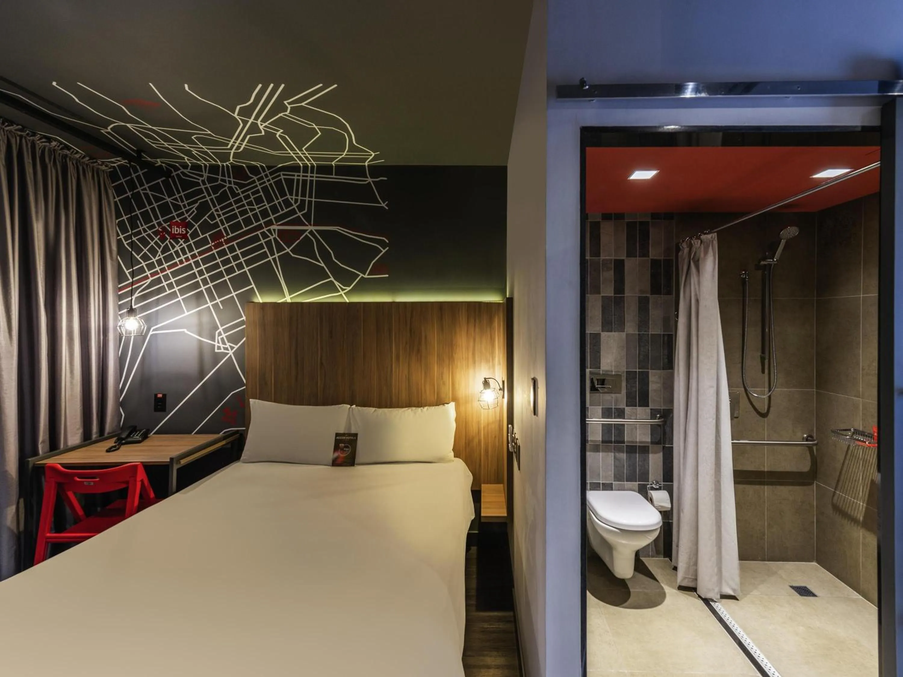 Bedroom, Bed in ibis Curitiba Batel