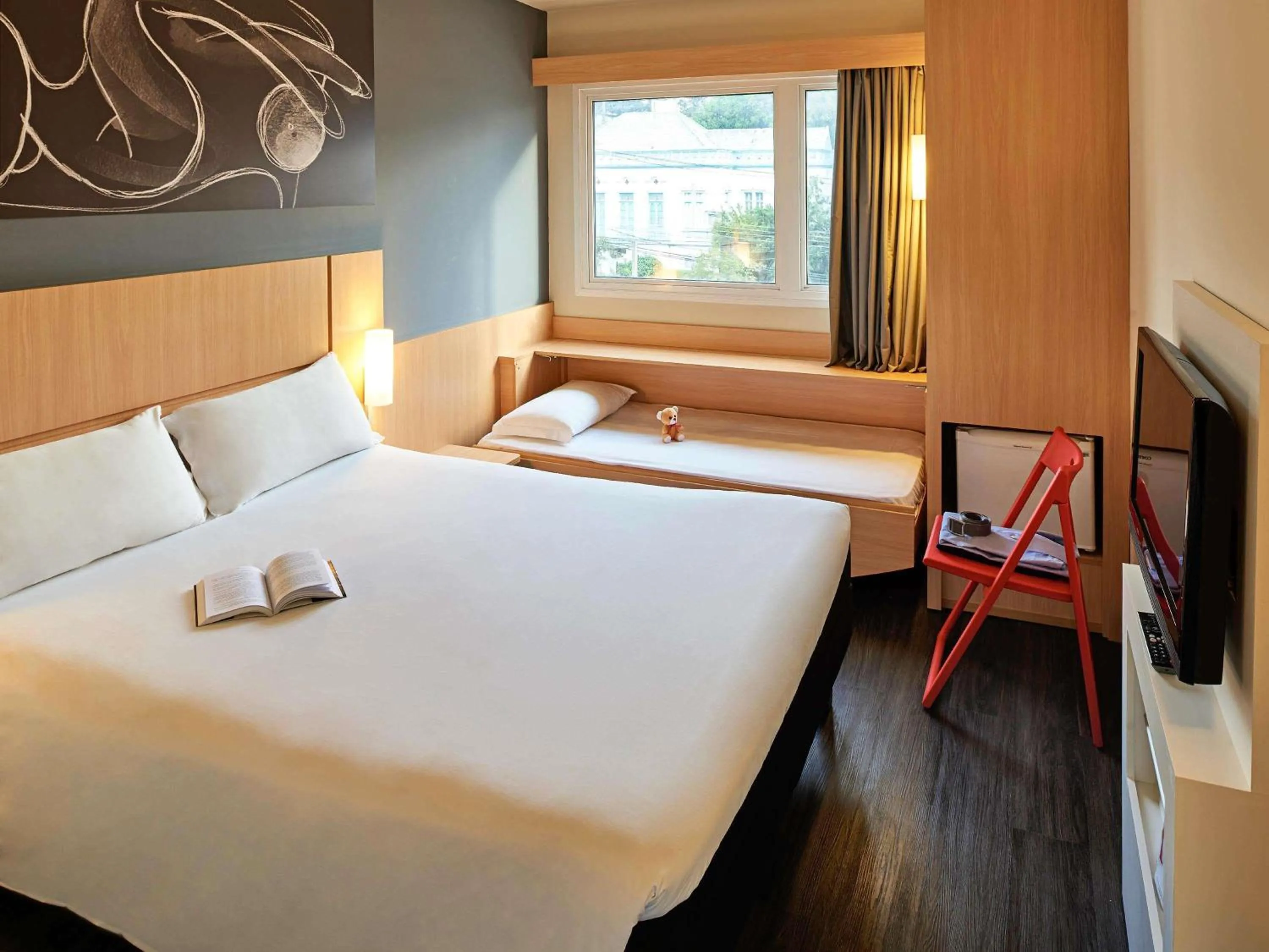 Bedroom, Bed in ibis Curitiba Batel