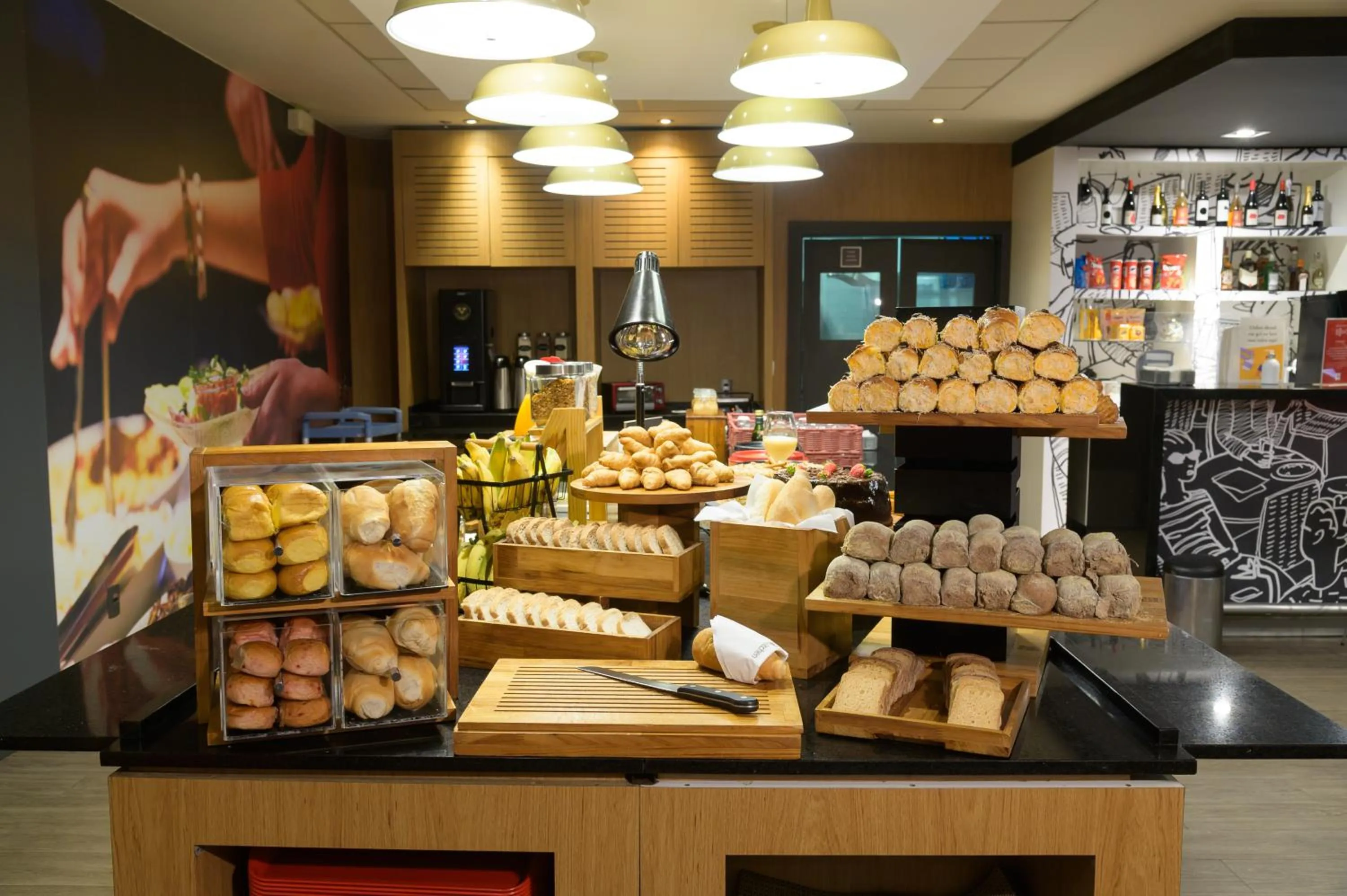 Restaurant/places to eat in ibis Aracaju