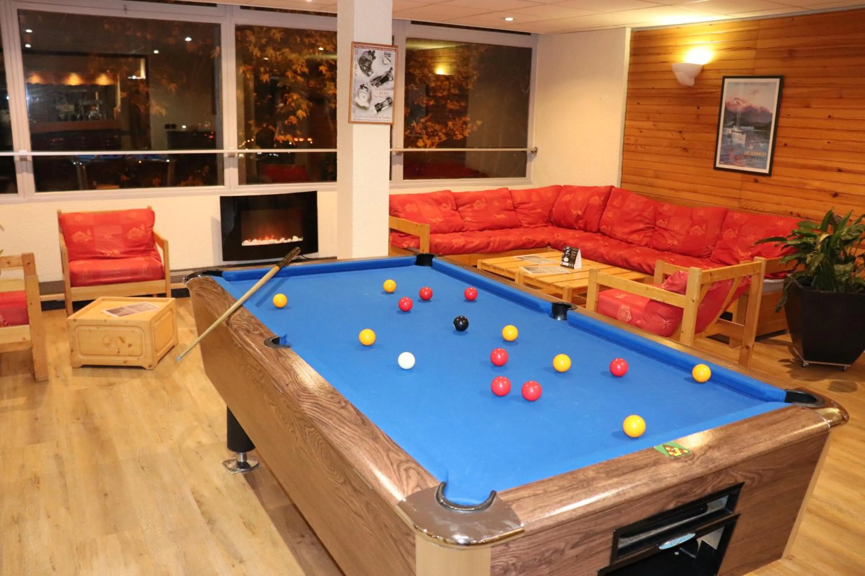 Billiard in Hotel Inn Design Moutiers