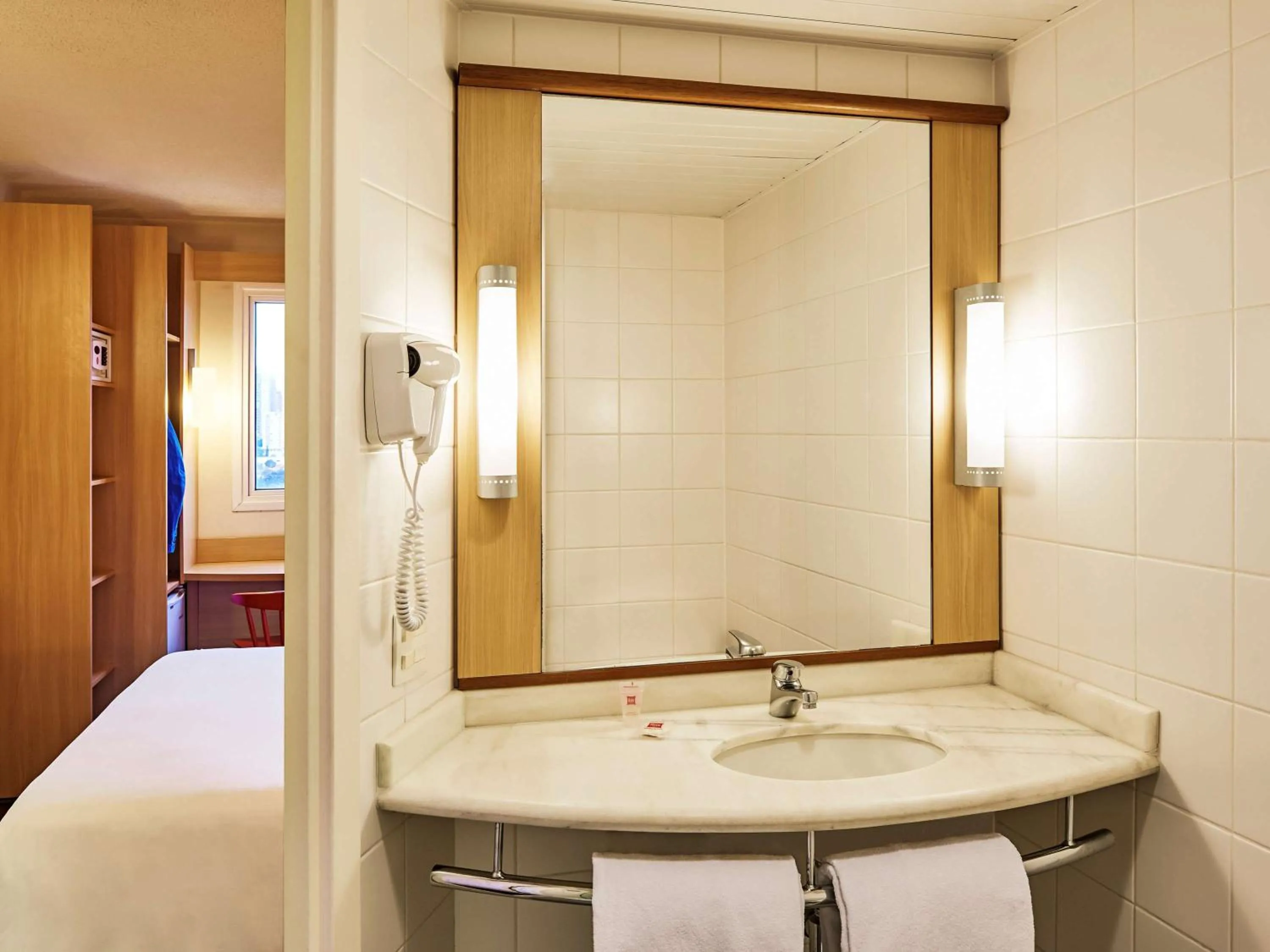 Photo of the whole room, Bed in ibis Sao Paulo Morumbi