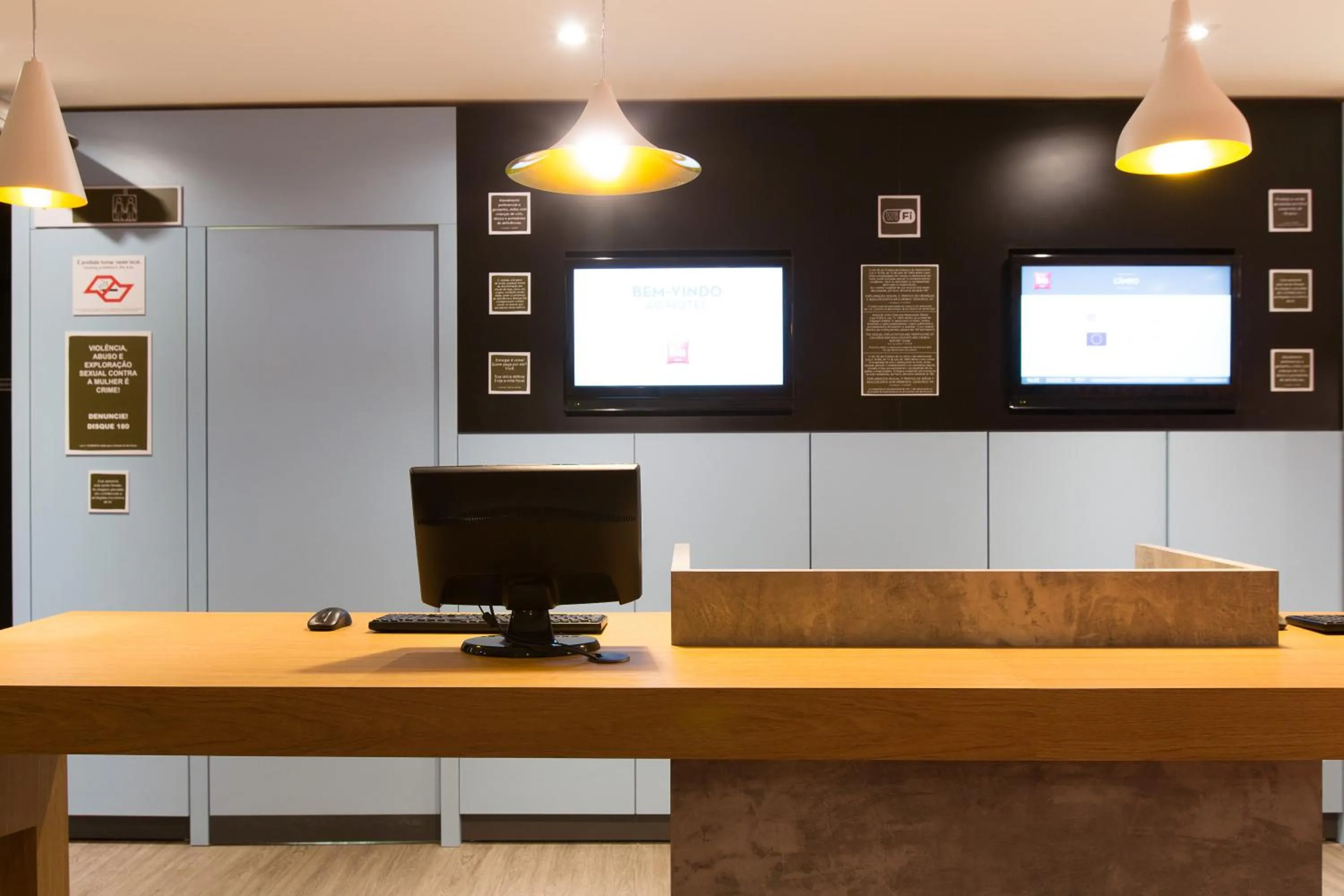 Lobby or reception in ibis Sao Jose dos Campos Colinas