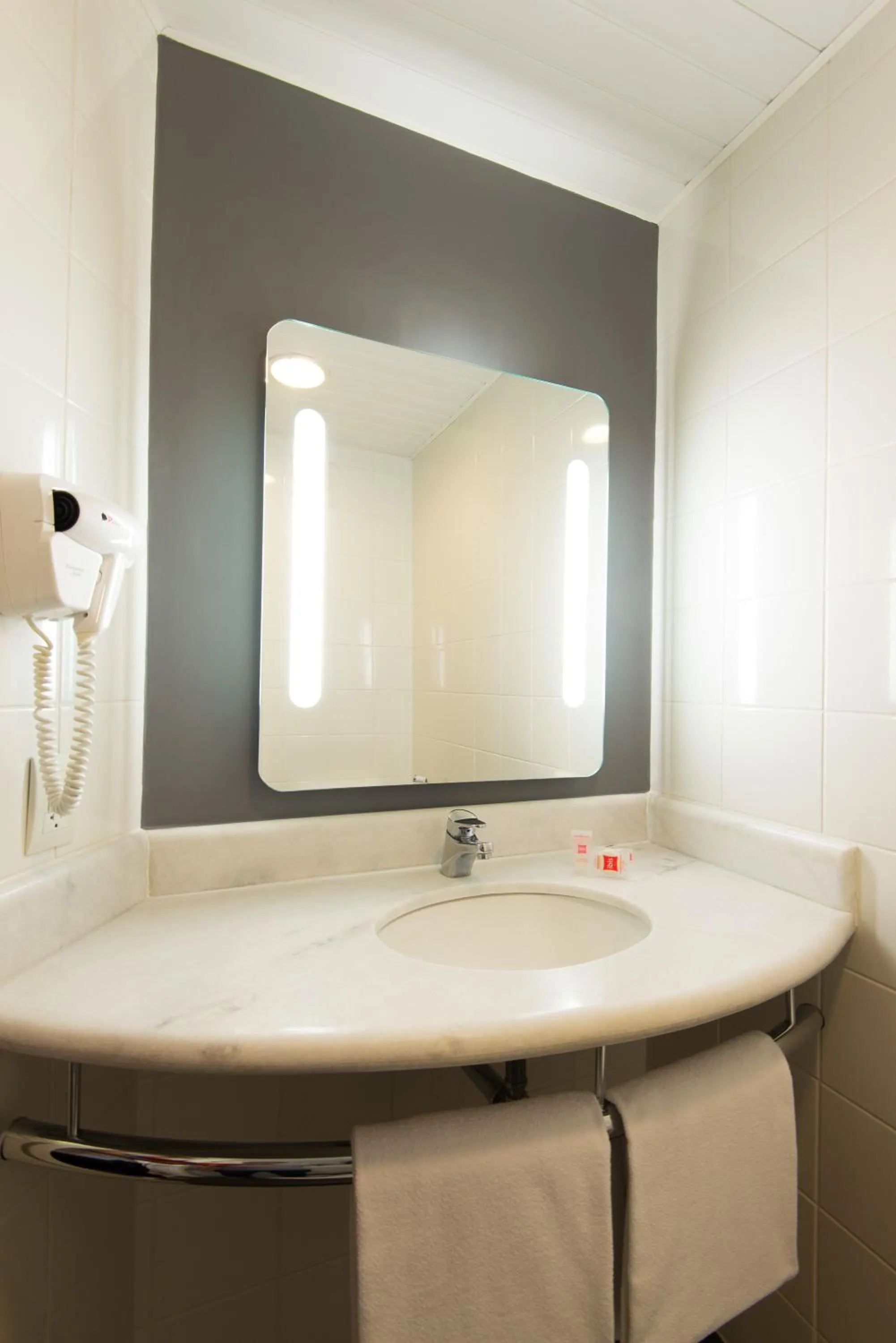 Bathroom in ibis Sao Jose dos Campos Colinas