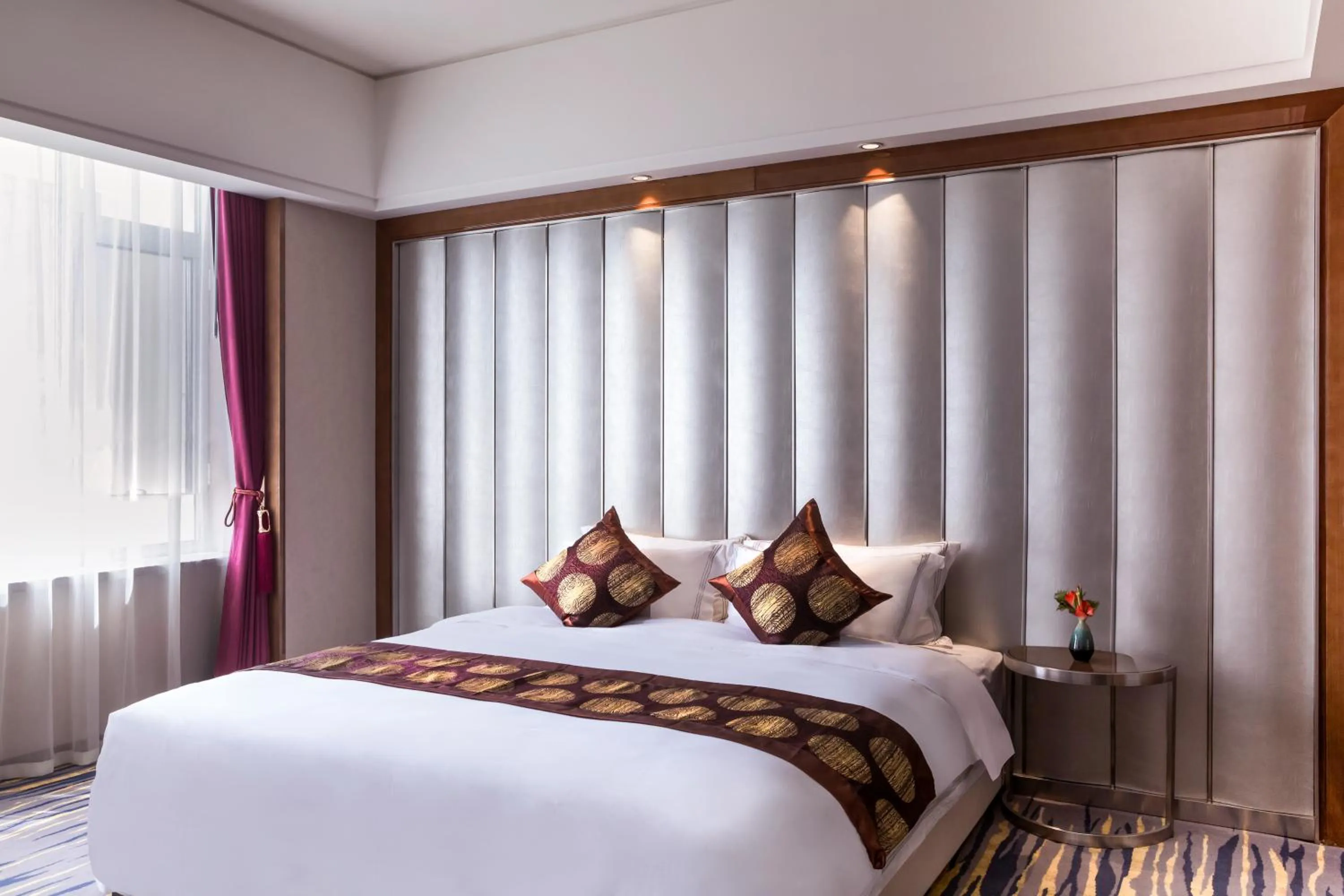 Decorative detail, Bed in Novotel Daqing Haofang