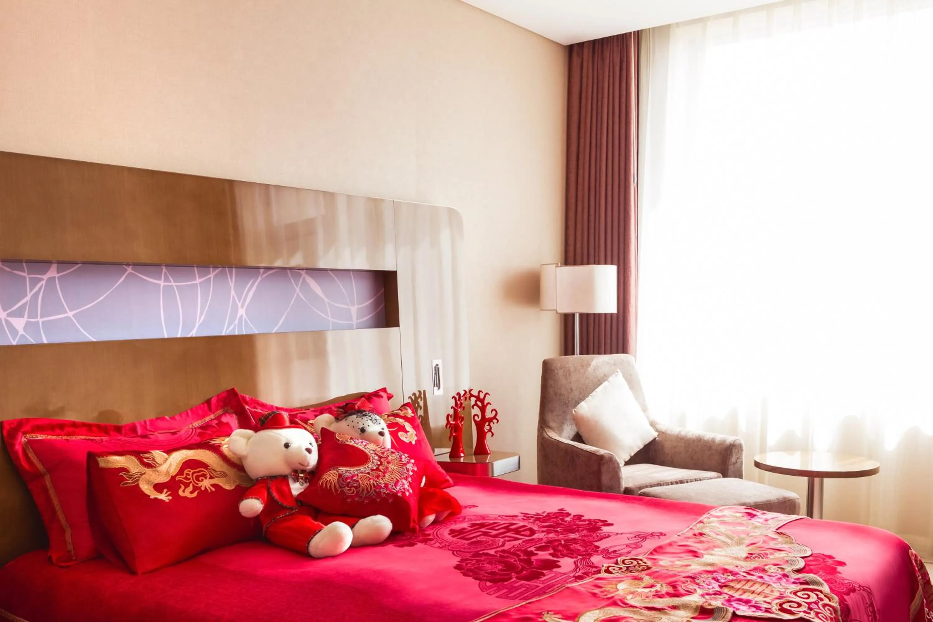 Bedroom, Bed in Novotel Daqing Haofang