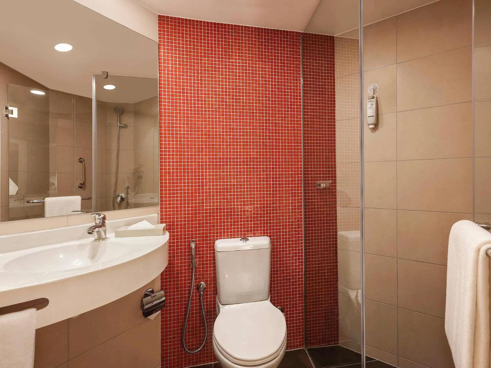 Bedroom in ibis Kochi City Centre - An Accor Brand