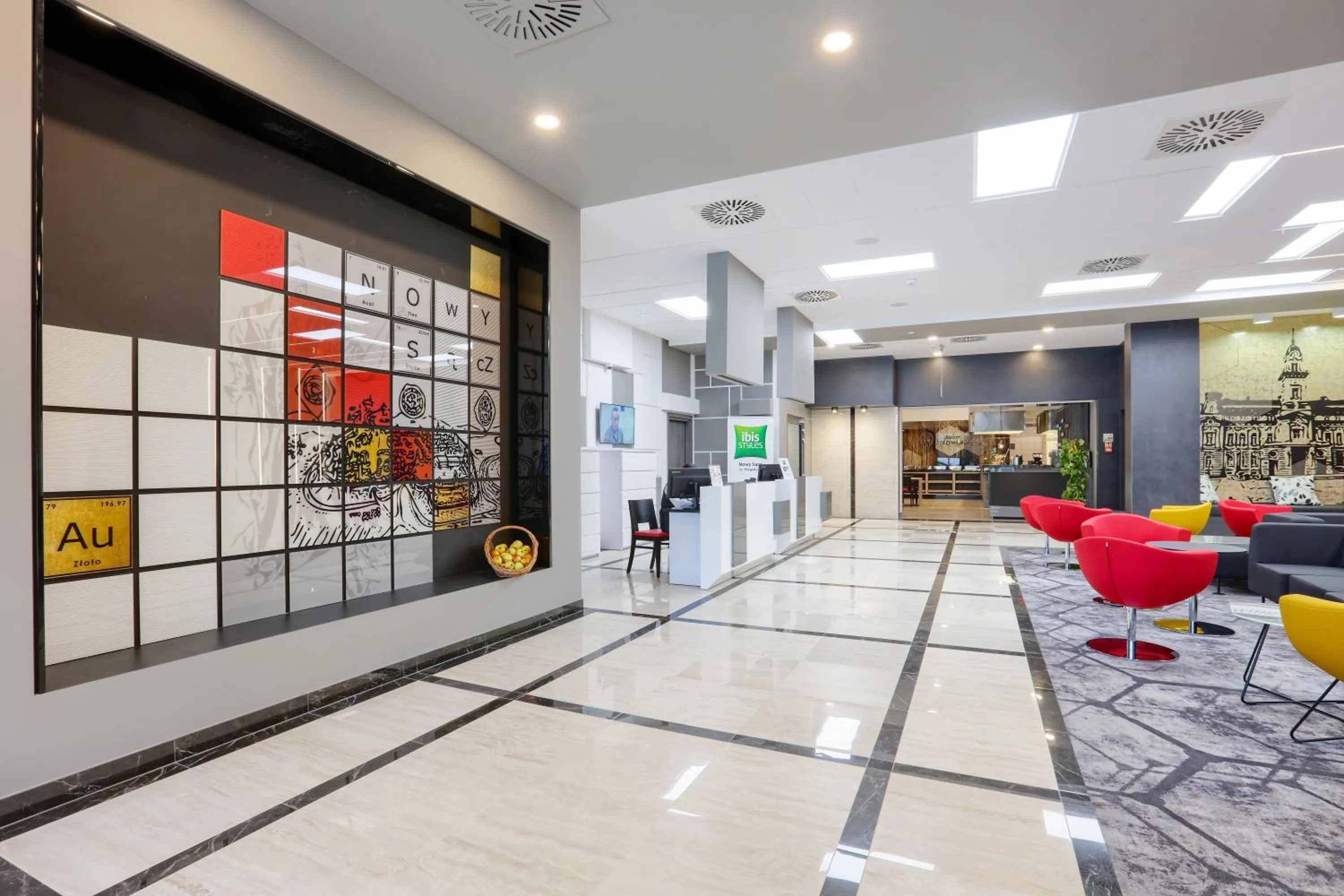 Lobby or reception in ibis Styles Nowy Sacz