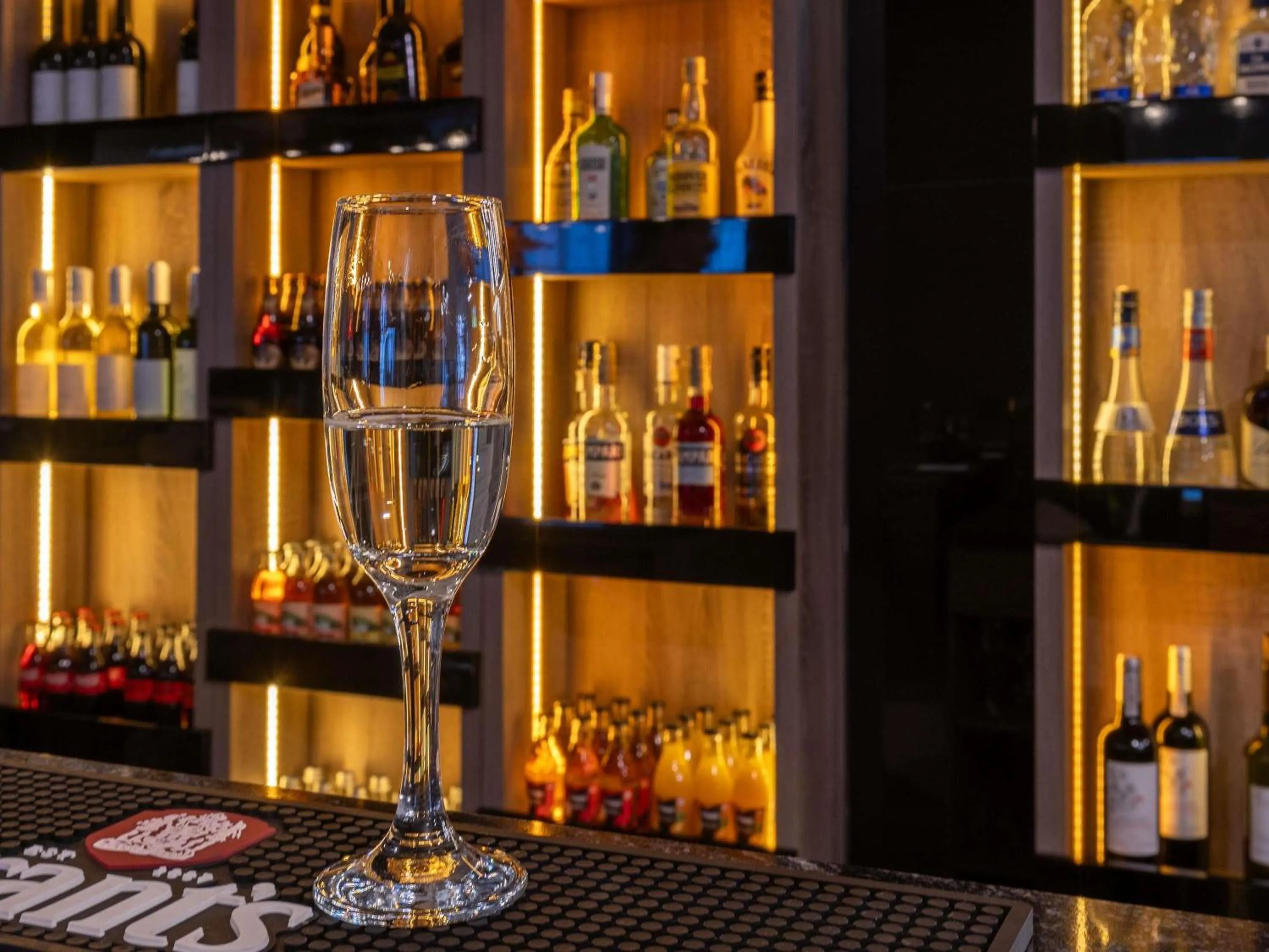 Lounge or bar in ibis Styles Nowy Sacz