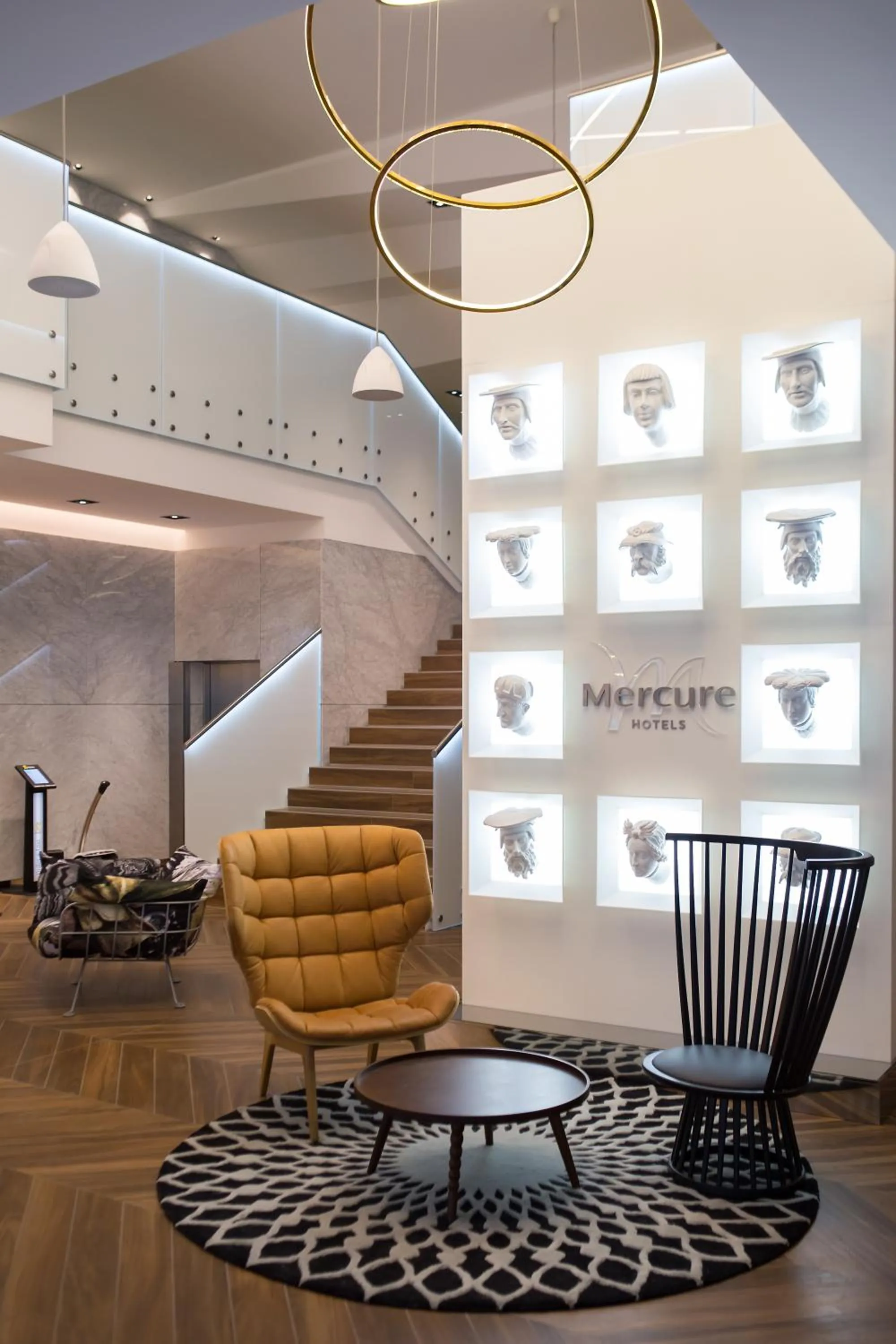 Lobby or reception in Mercure Krakow Stare Miasto