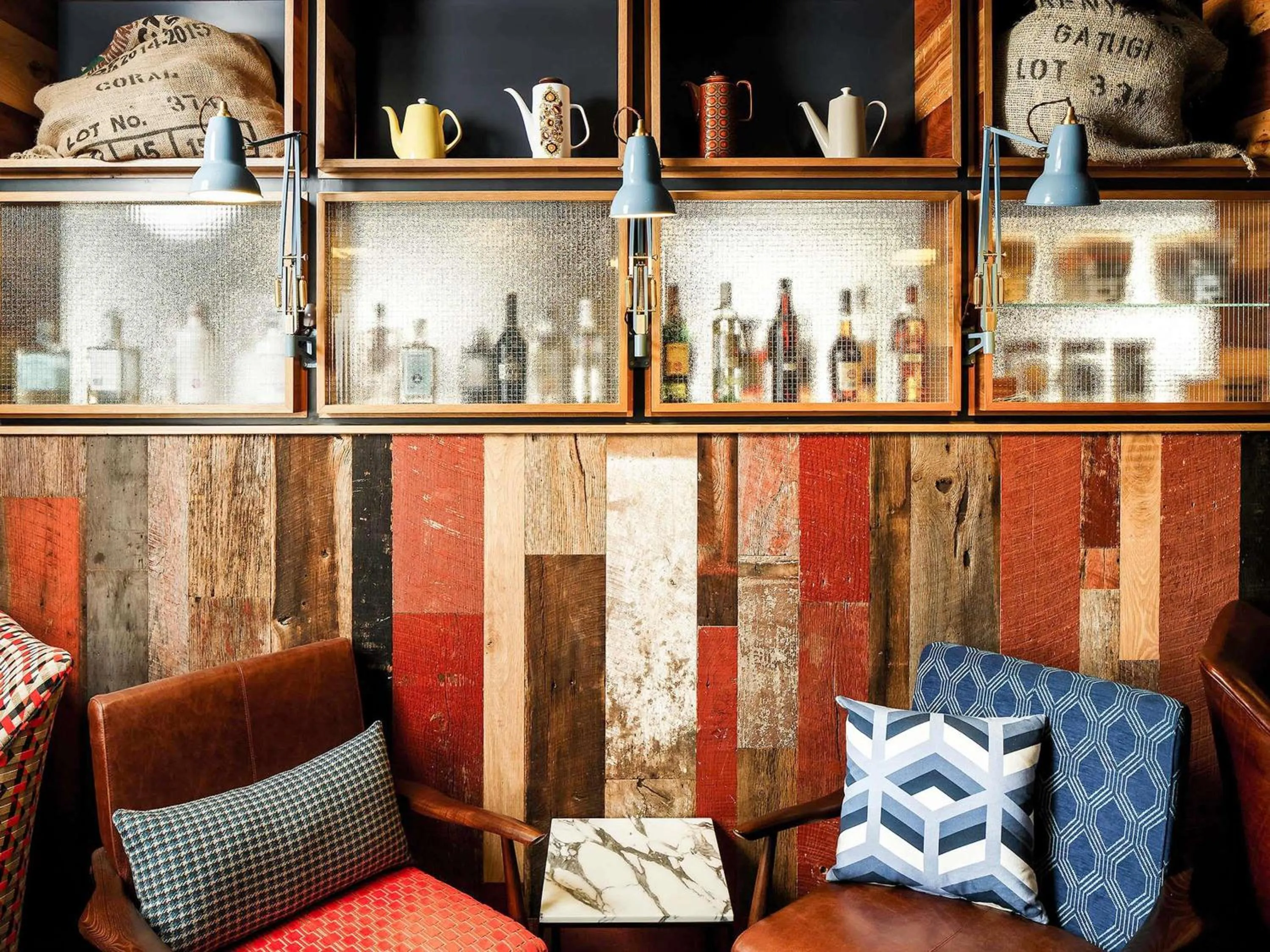 Restaurant/places to eat in ibis Cambridge Central Station