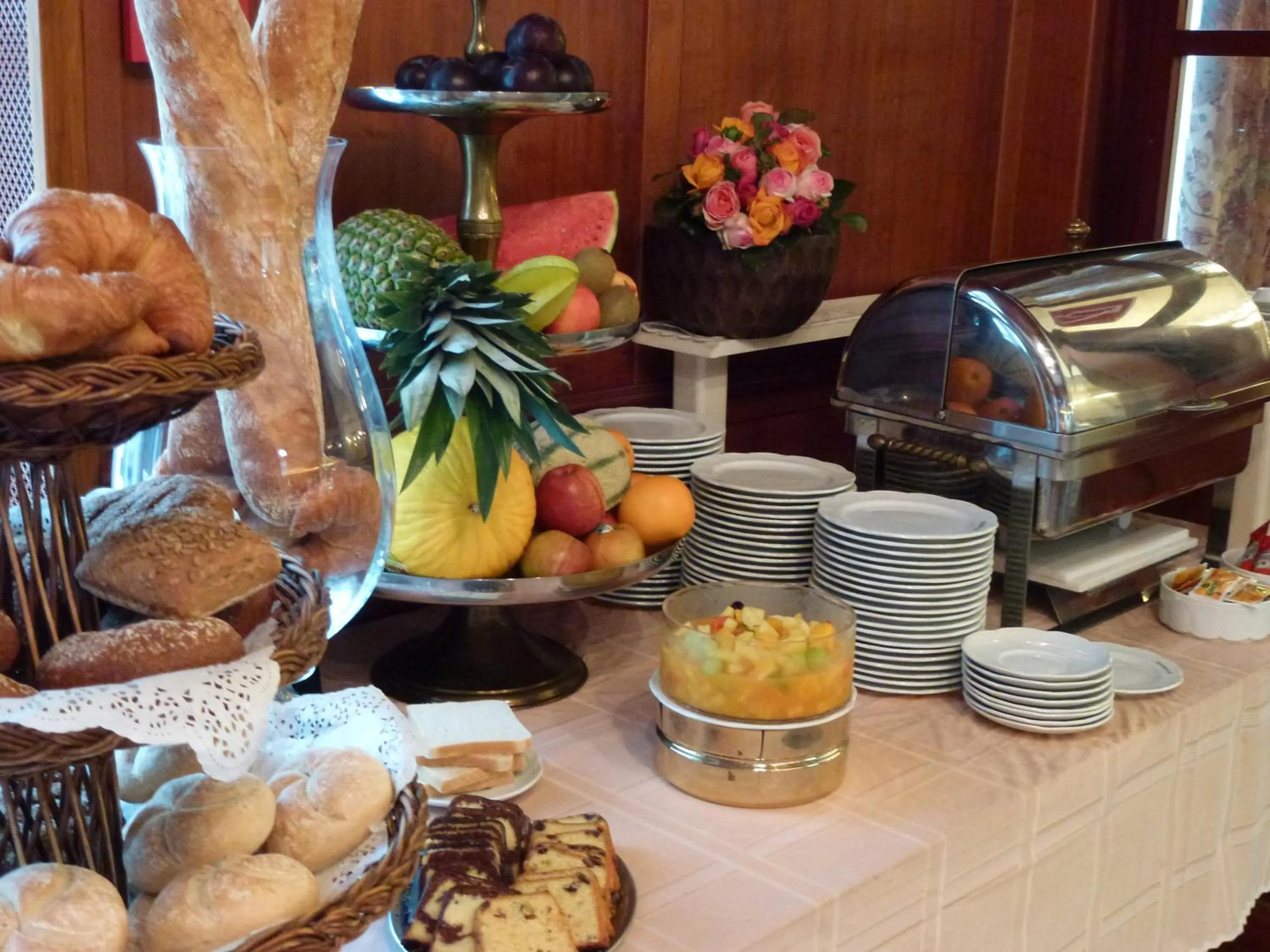 Food and drinks in Hotel Rheinischer Hof Bad Soden