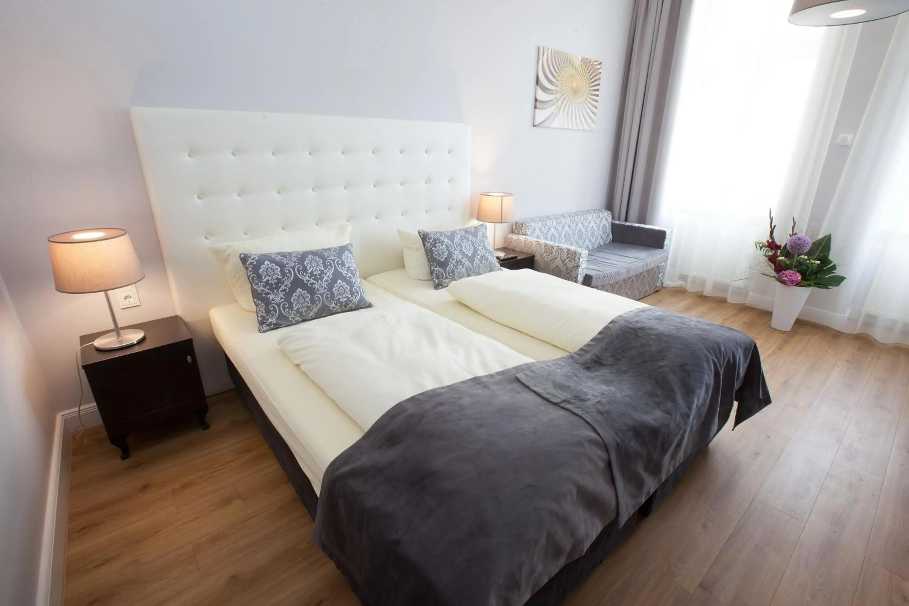 Day, Bed in Hotel Rheinischer Hof Bad Soden